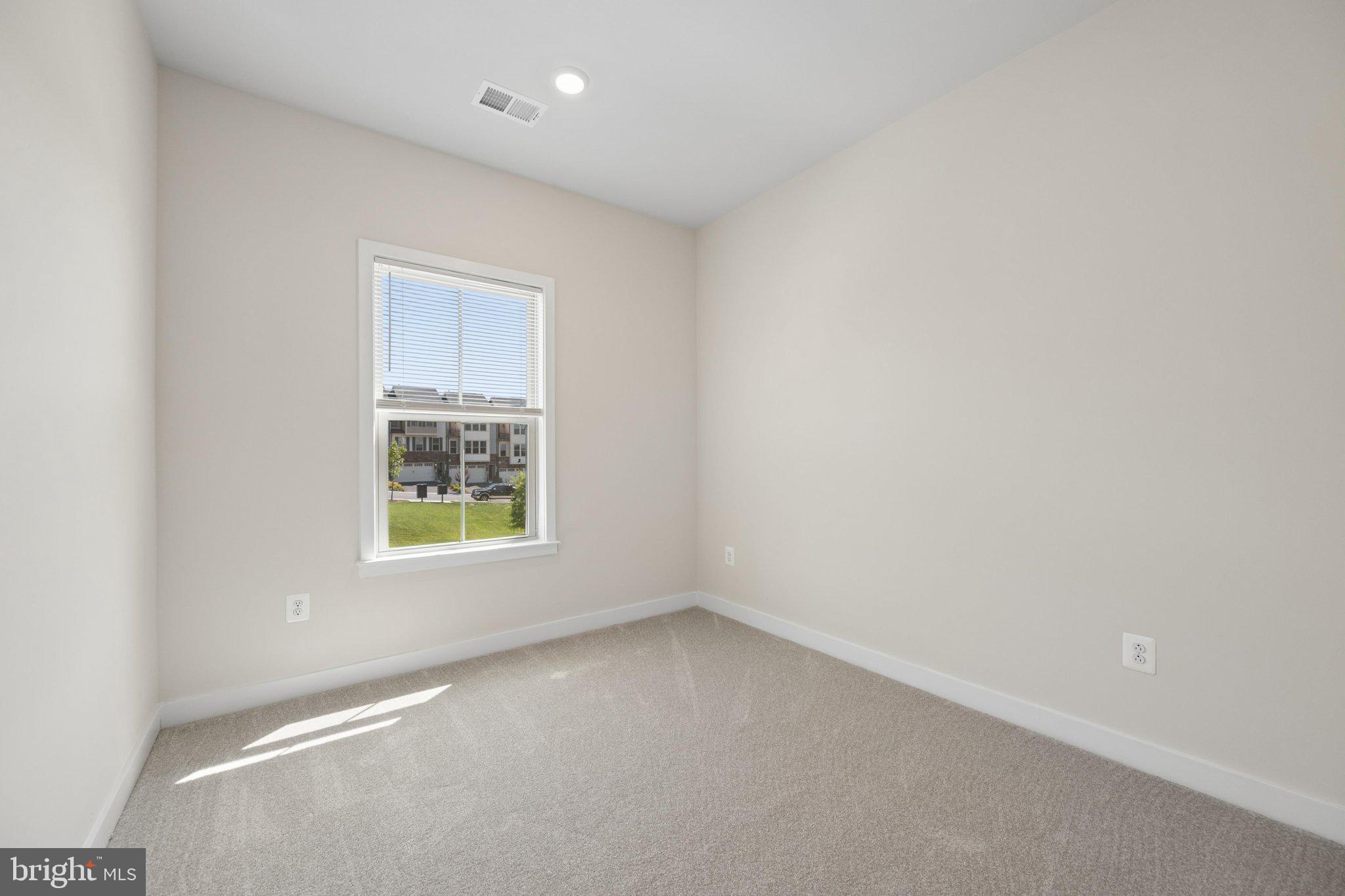LAKE LINGANORE OAKDALE - Residential