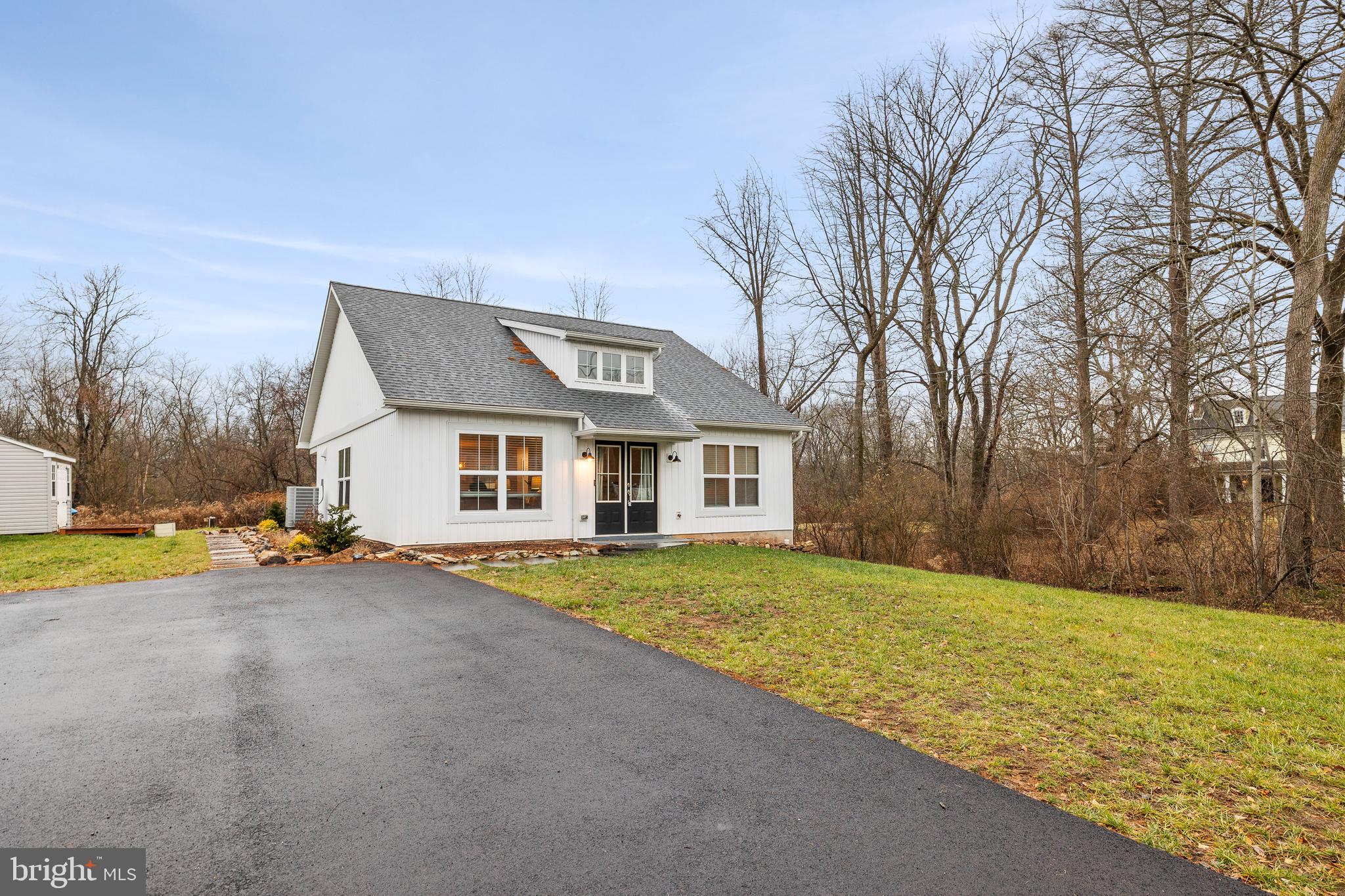 DOUGLASSVILLE - Residential