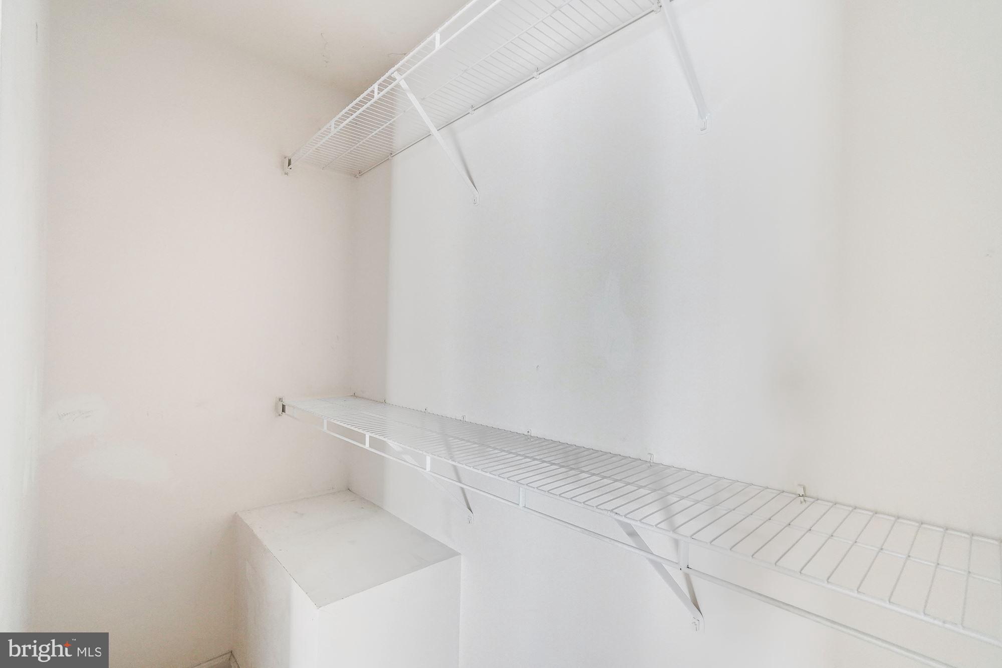 DOMINION STATION CONDOMINIUM - Residential Lease