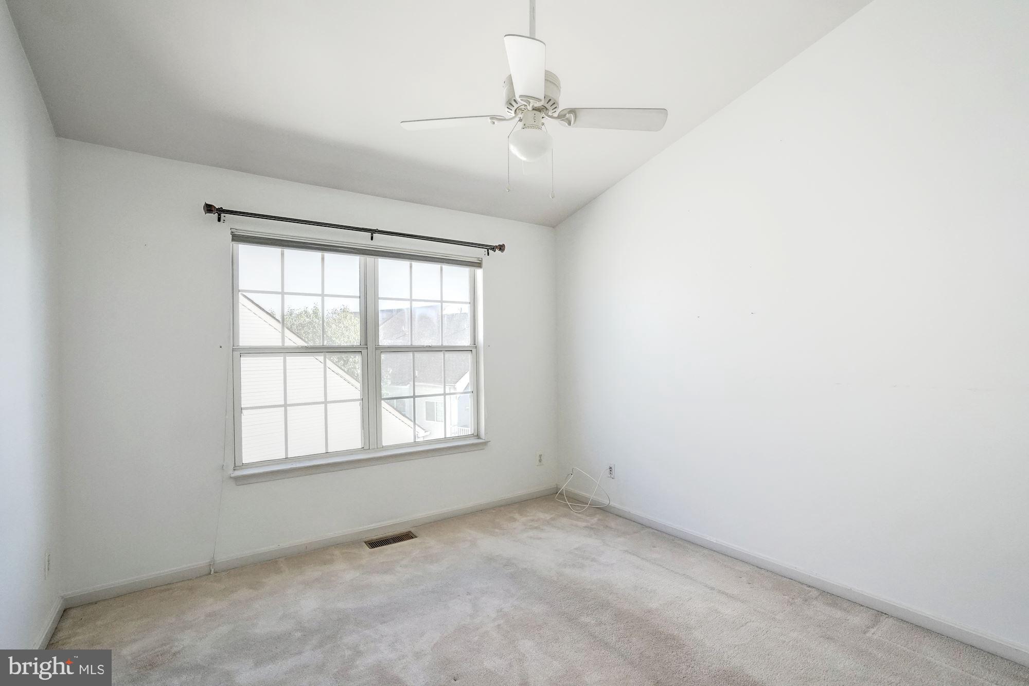 DOMINION STATION CONDOMINIUM - Residential Lease