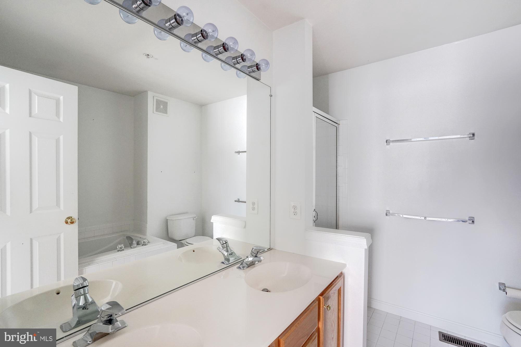 DOMINION STATION CONDOMINIUM - Residential Lease