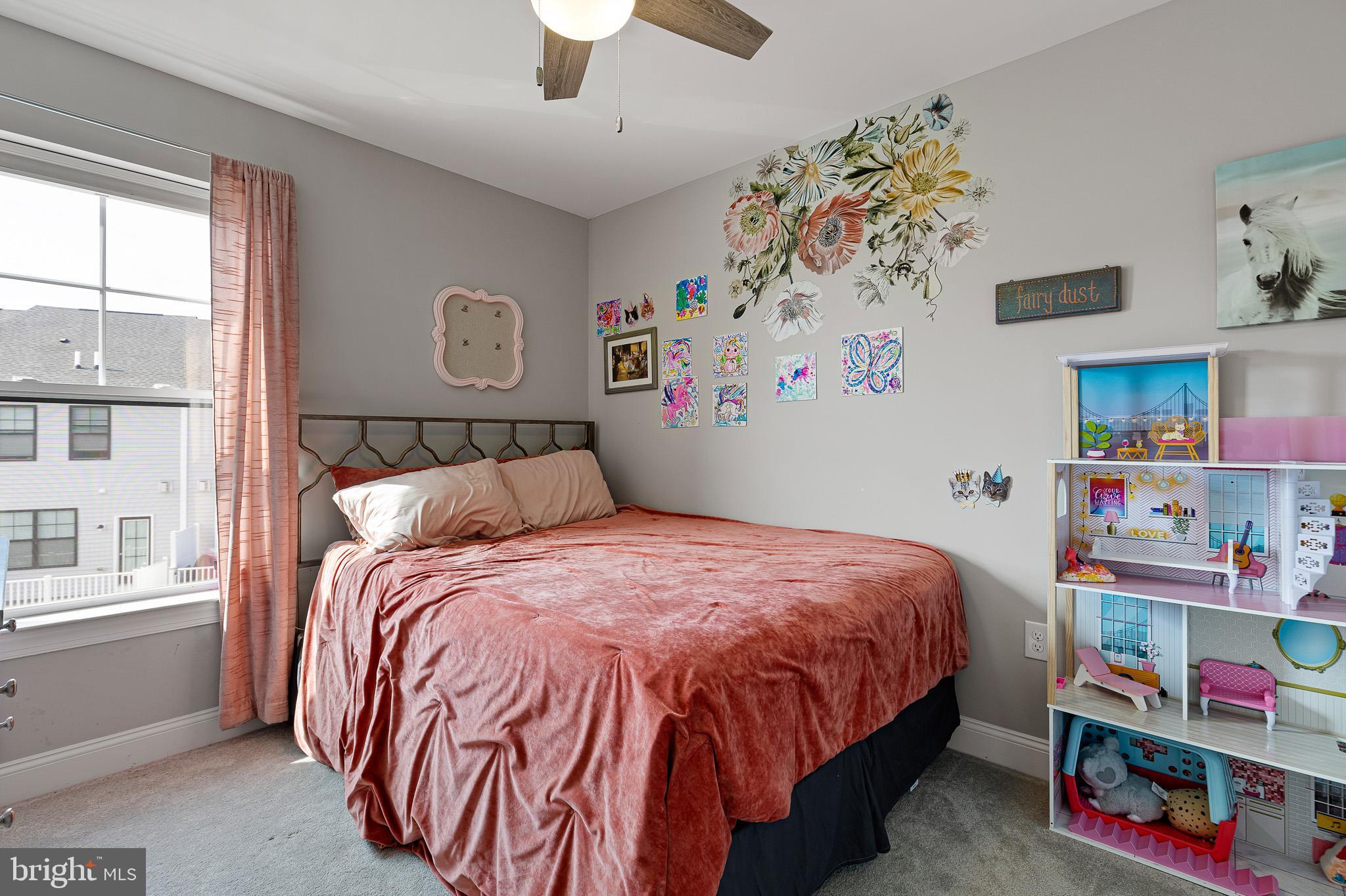 FREELAND SQUARE - Residential