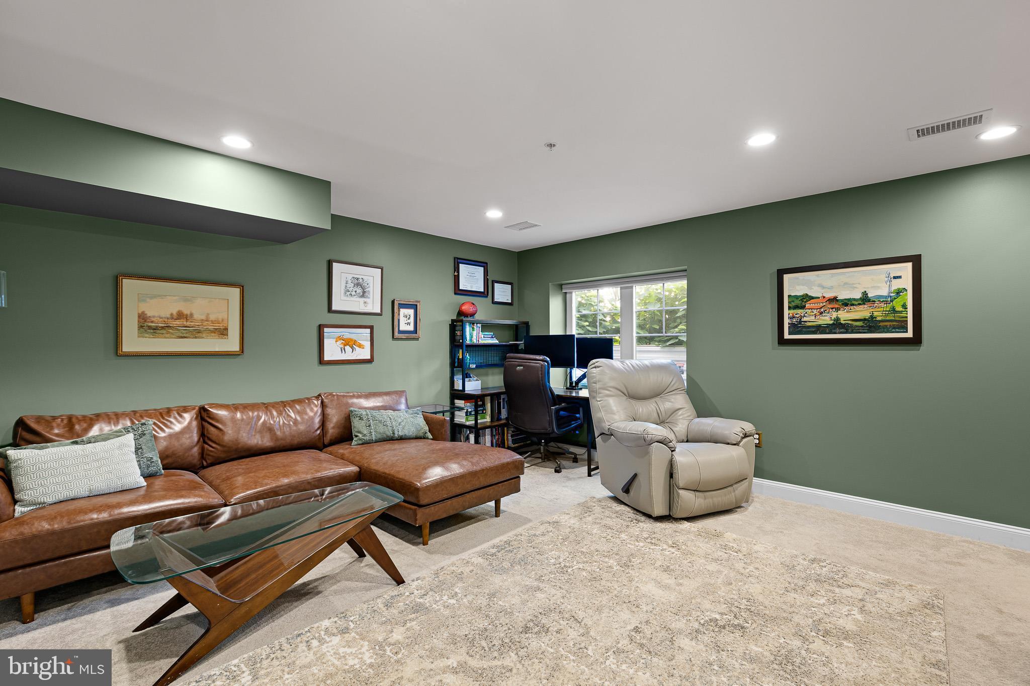 FREELAND SQUARE - Residential