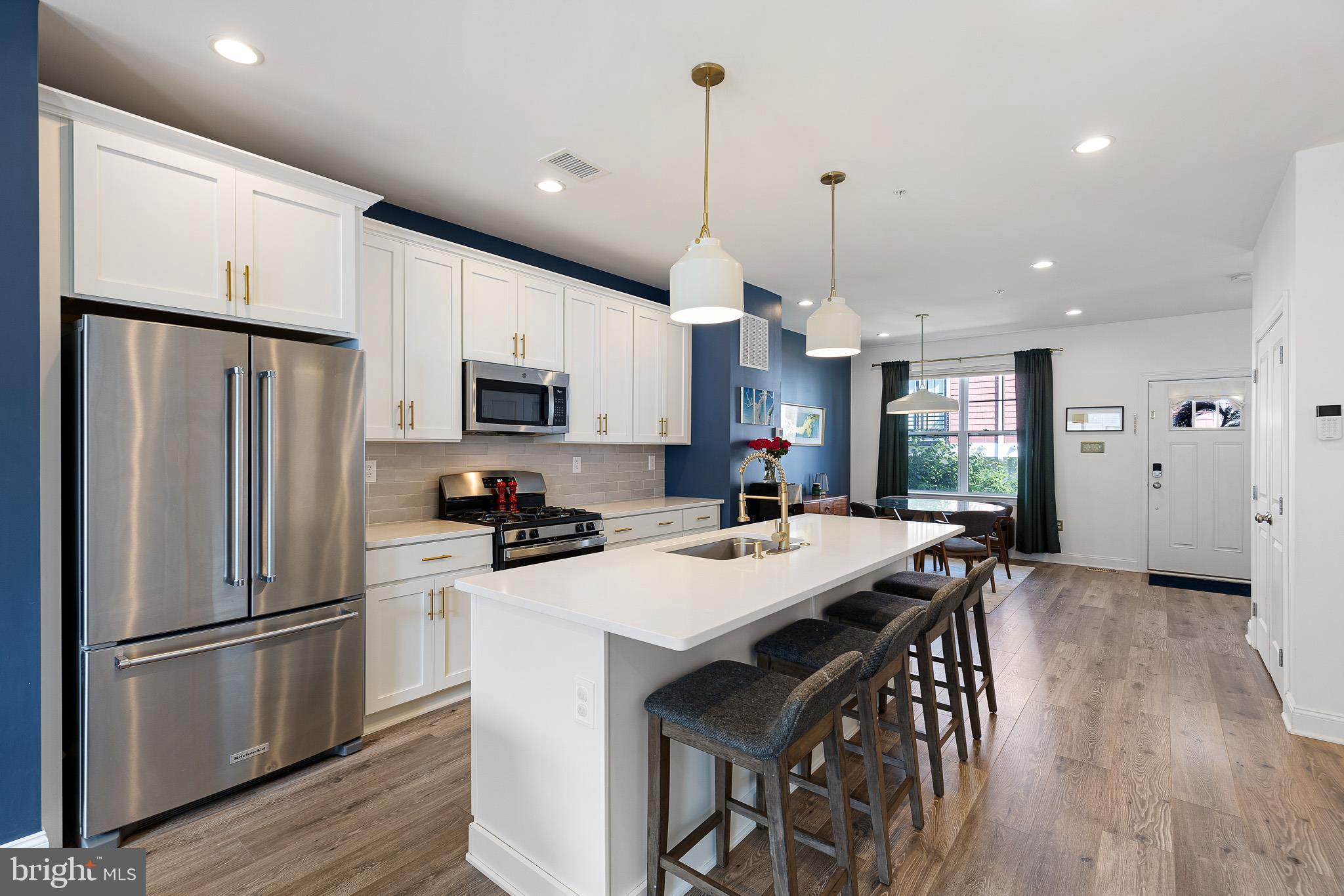 FREELAND SQUARE - Residential