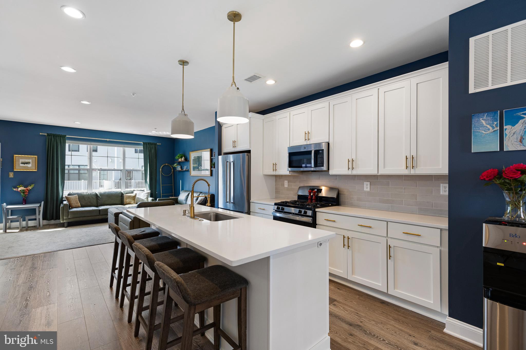FREELAND SQUARE - Residential