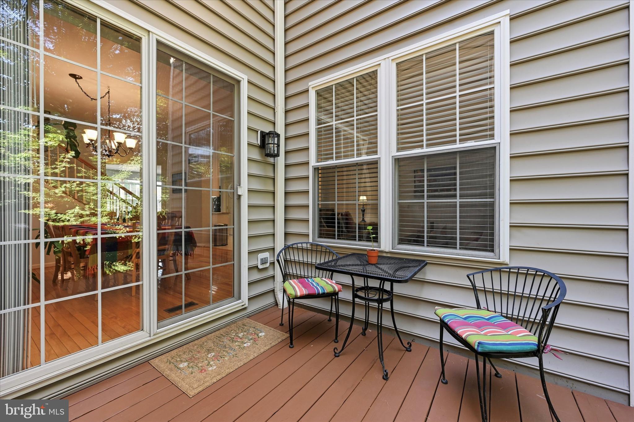 SCHOOLHOUSE LANE - Residential