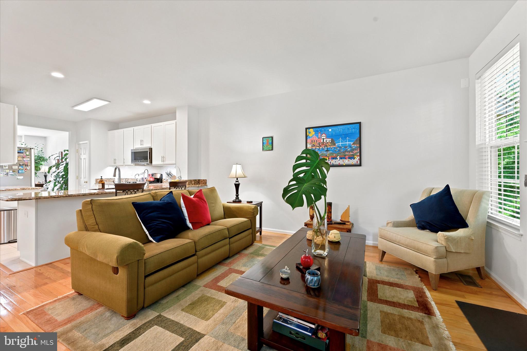 SCHOOLHOUSE LANE - Residential