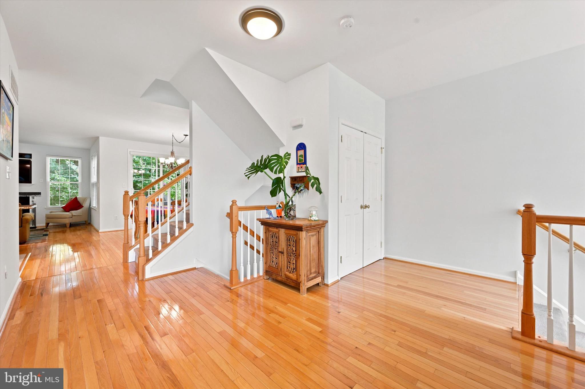 SCHOOLHOUSE LANE - Residential