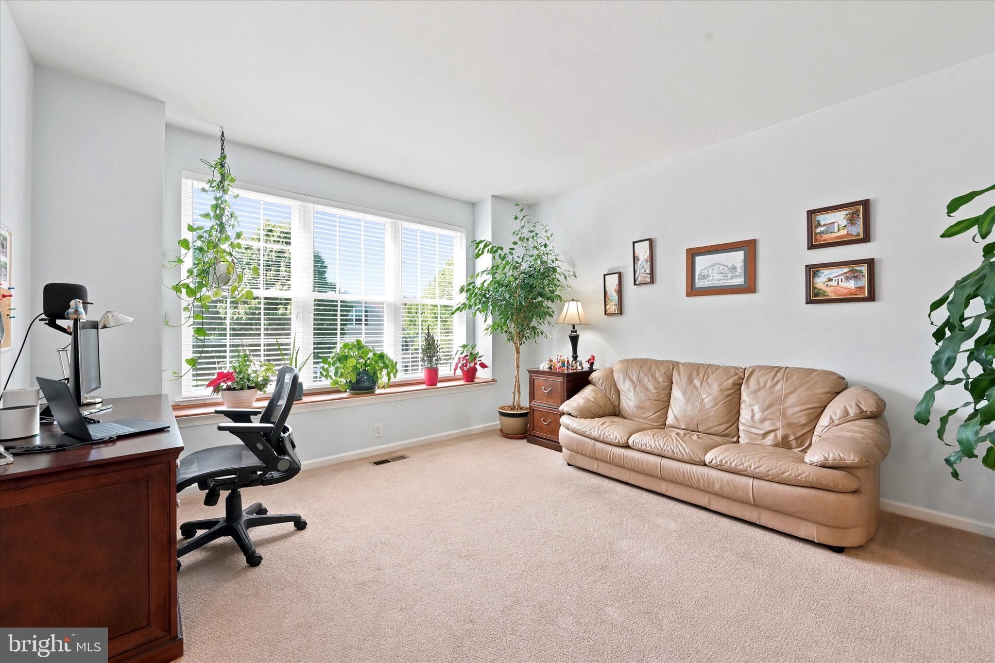 SCHOOLHOUSE LANE - Residential