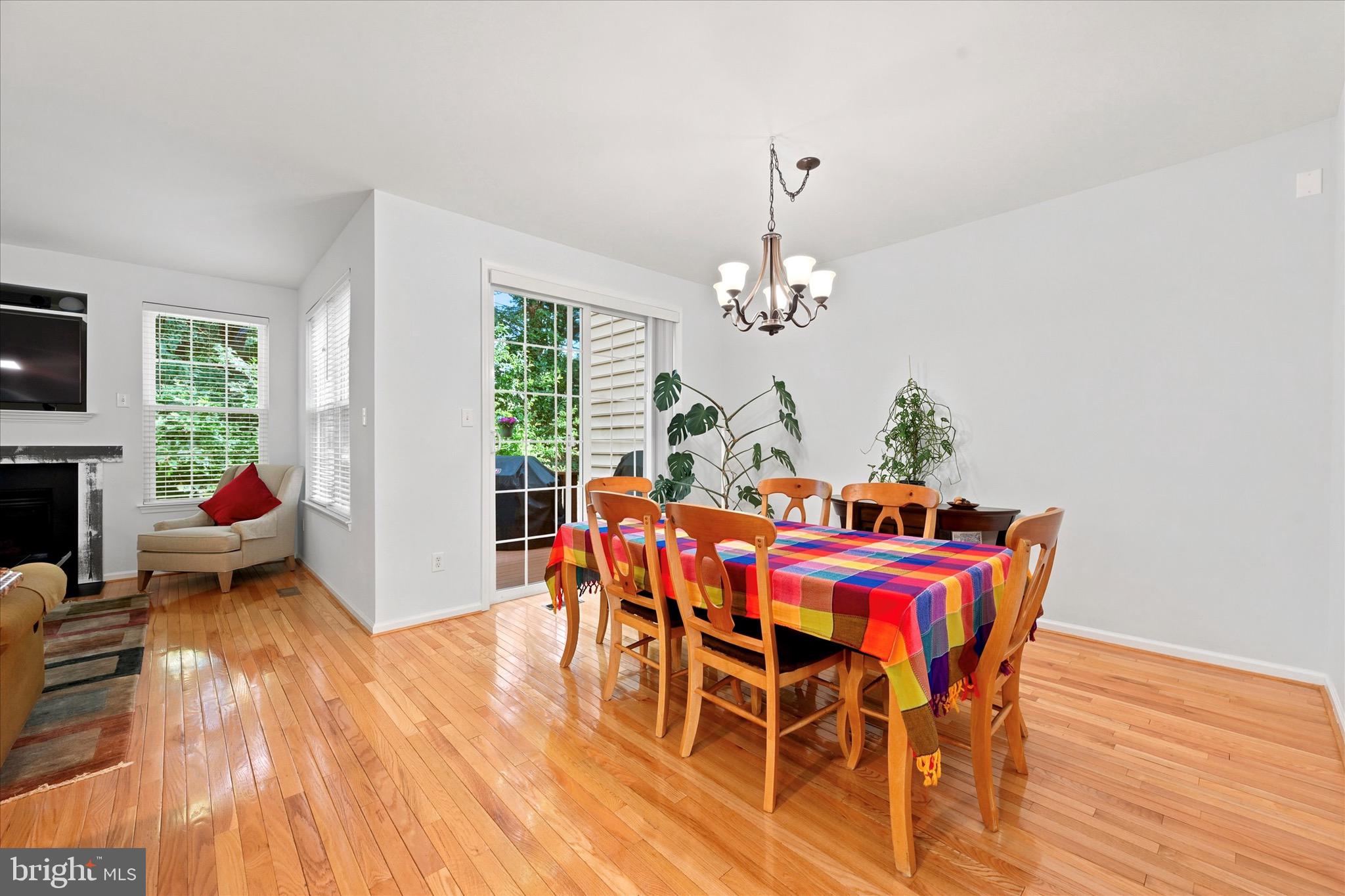SCHOOLHOUSE LANE - Residential