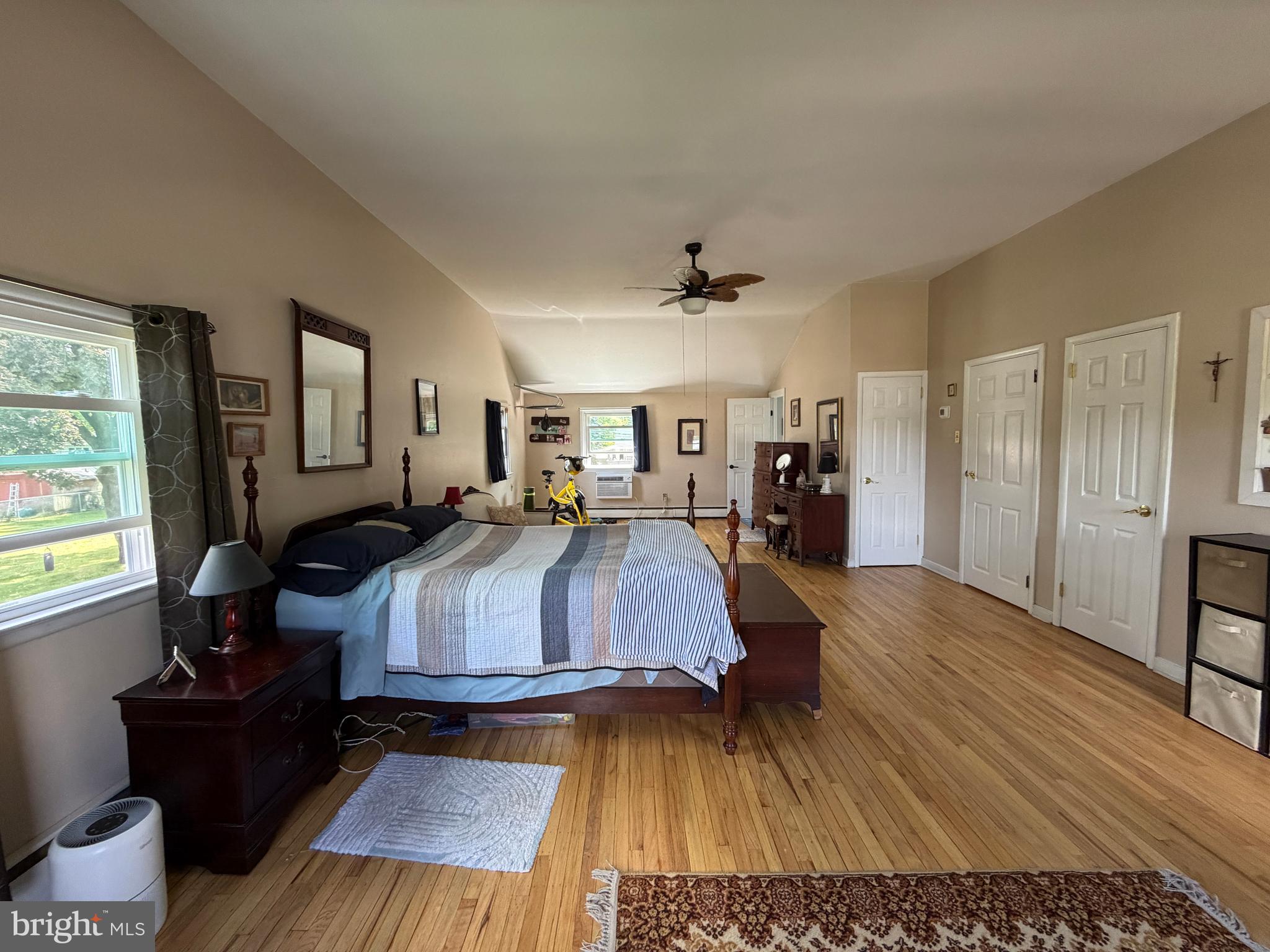 WILLOW MANOR - Residential