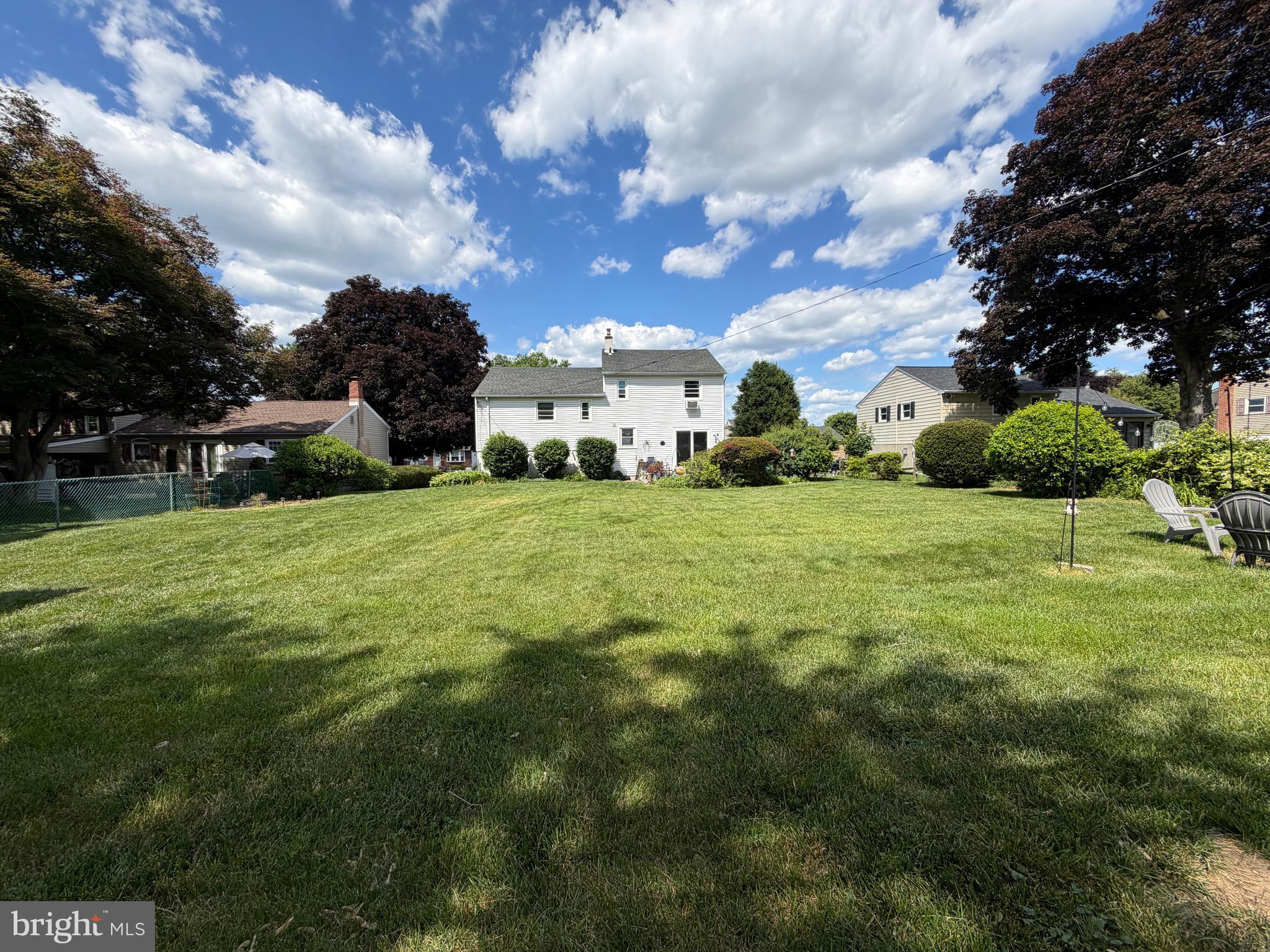 WILLOW MANOR - Residential