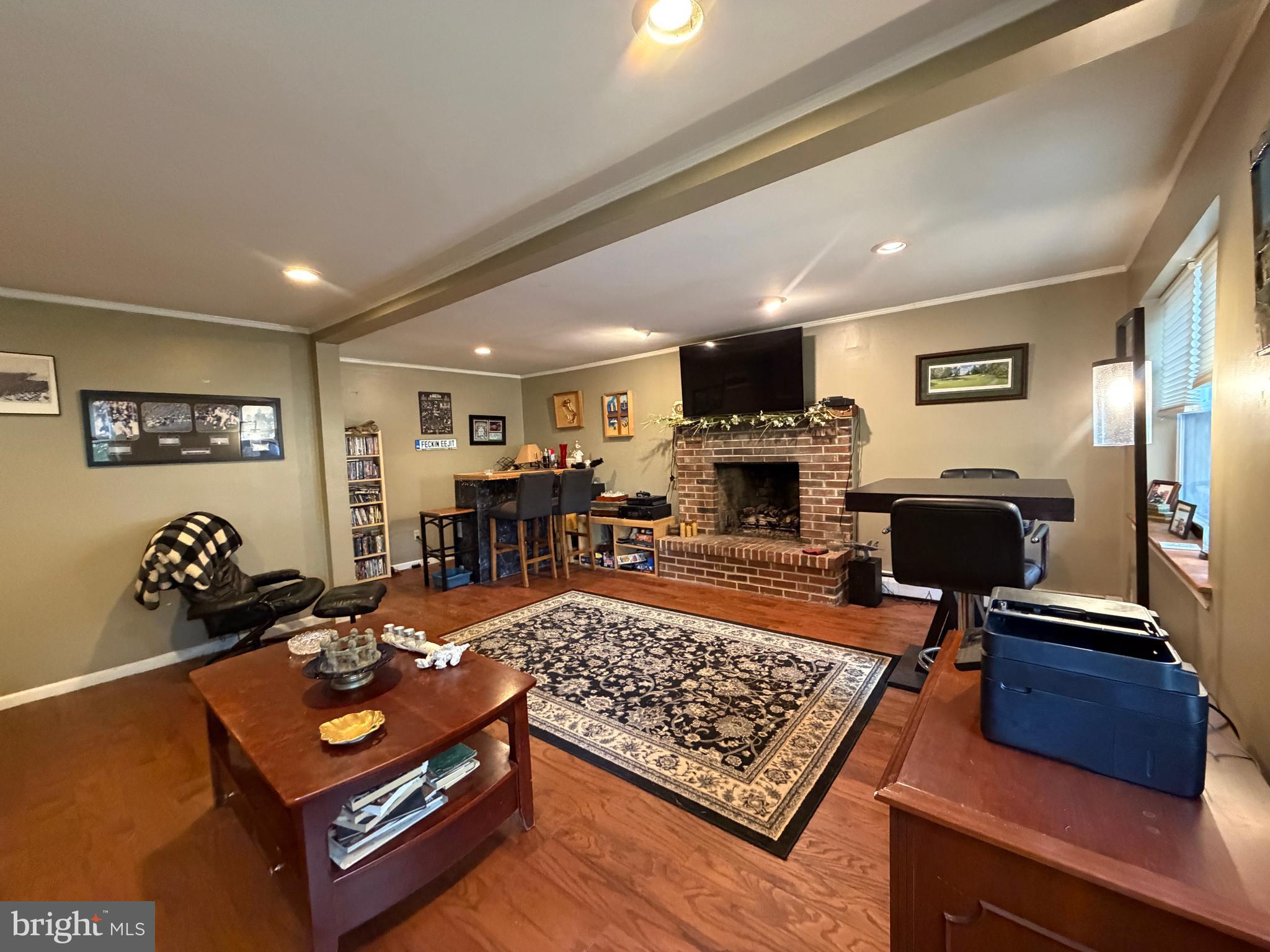 WILLOW MANOR - Residential