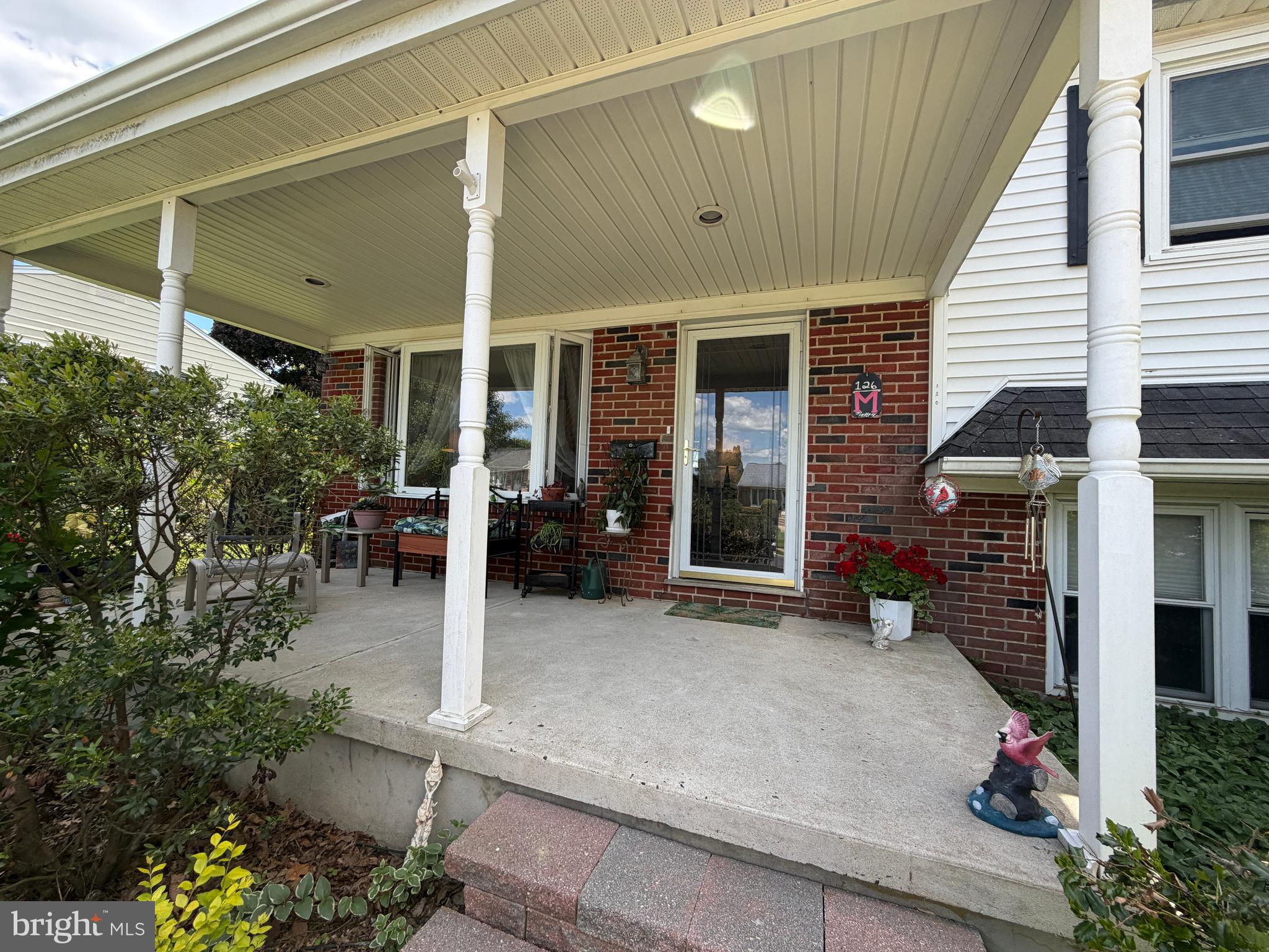 WILLOW MANOR - Residential
