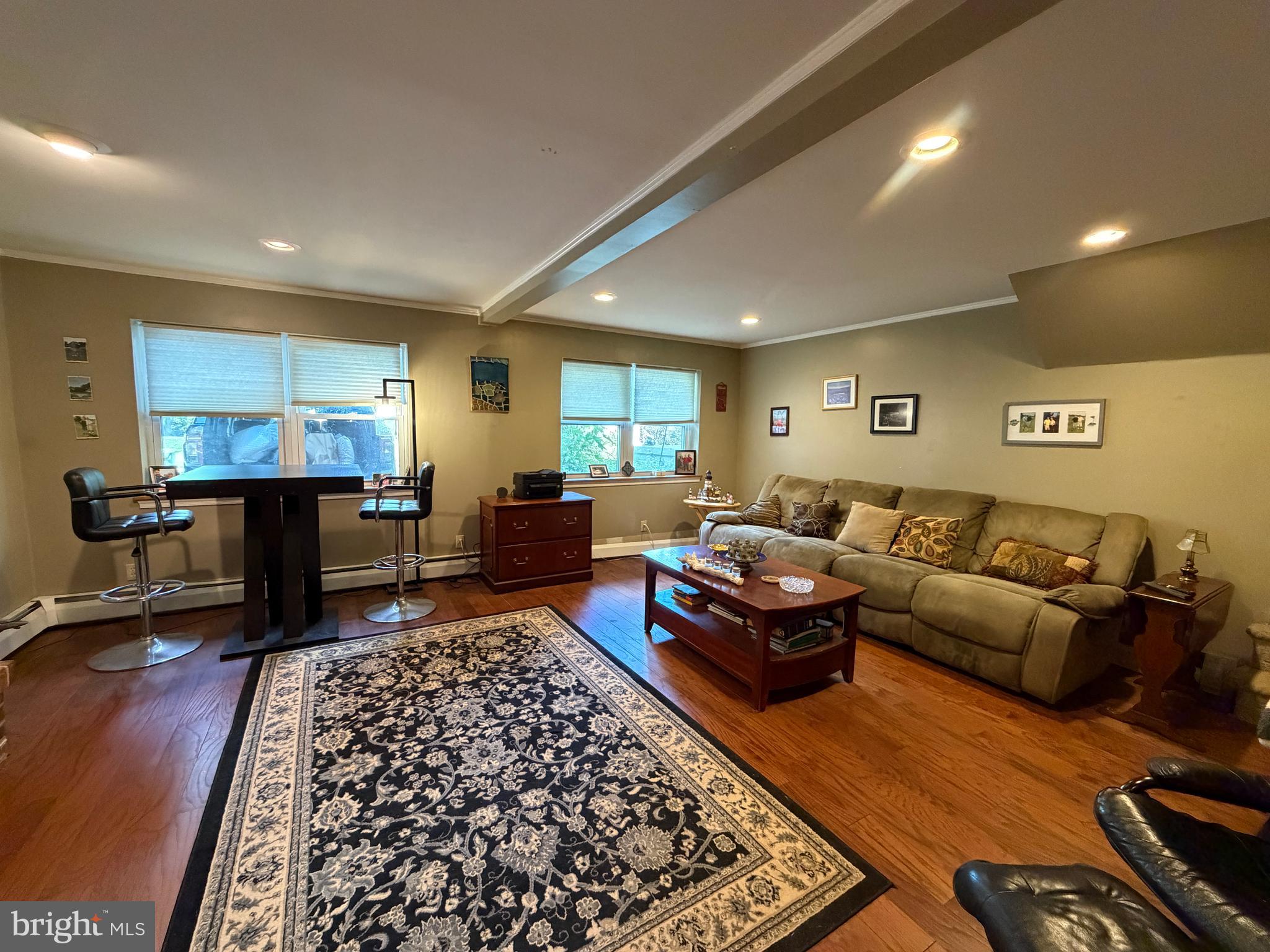 WILLOW MANOR - Residential