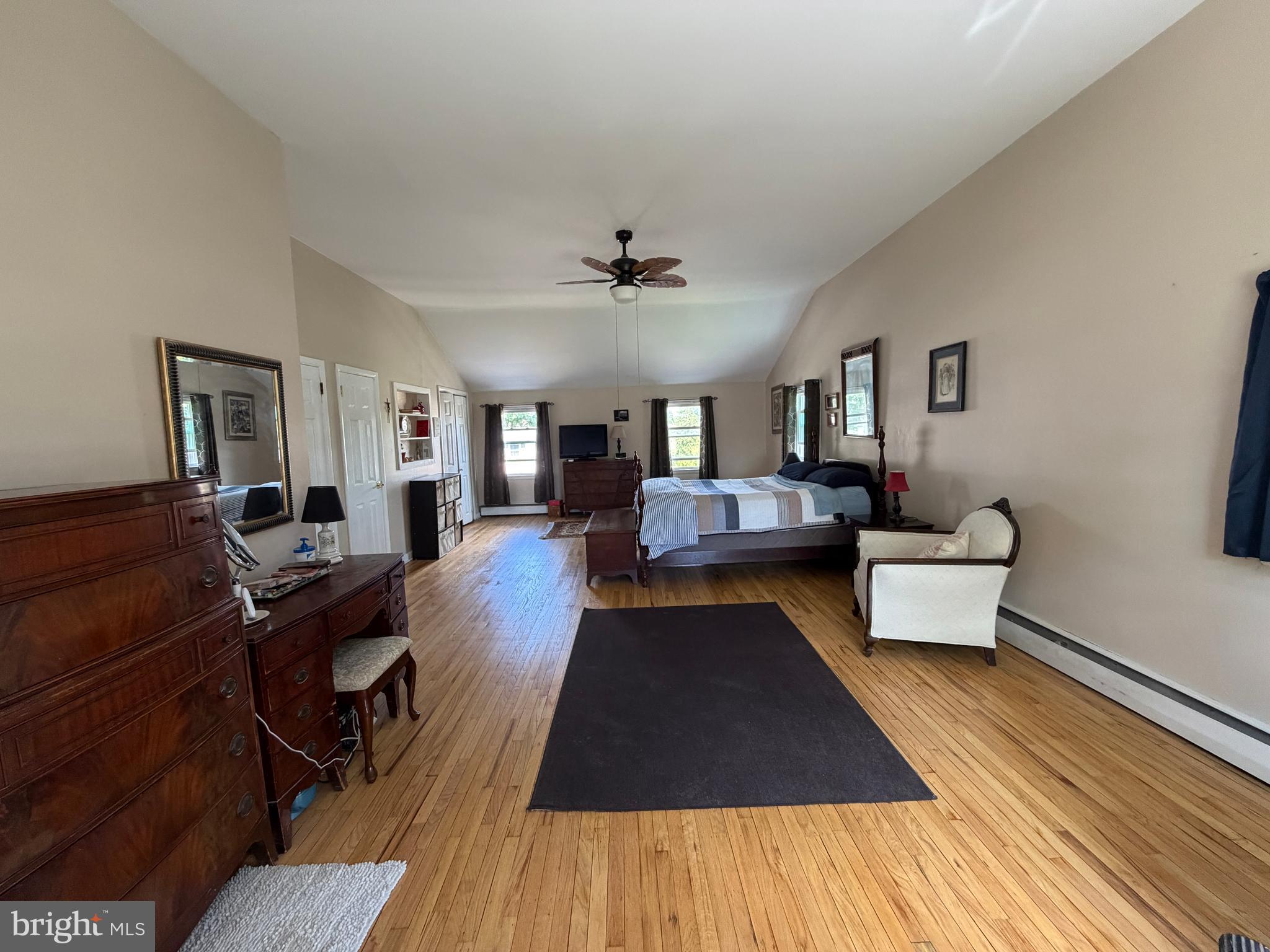 WILLOW MANOR - Residential