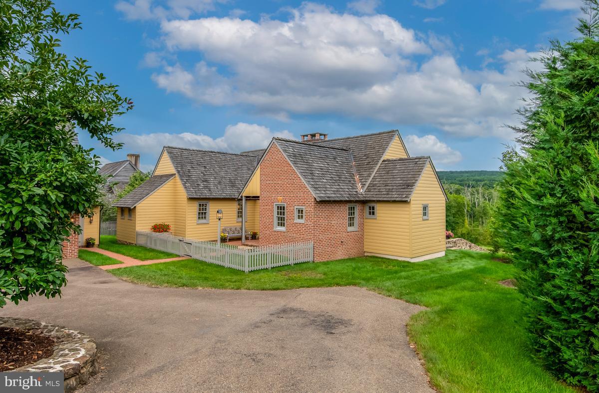 OLDEBULLTOWNVILLAGE - Residential