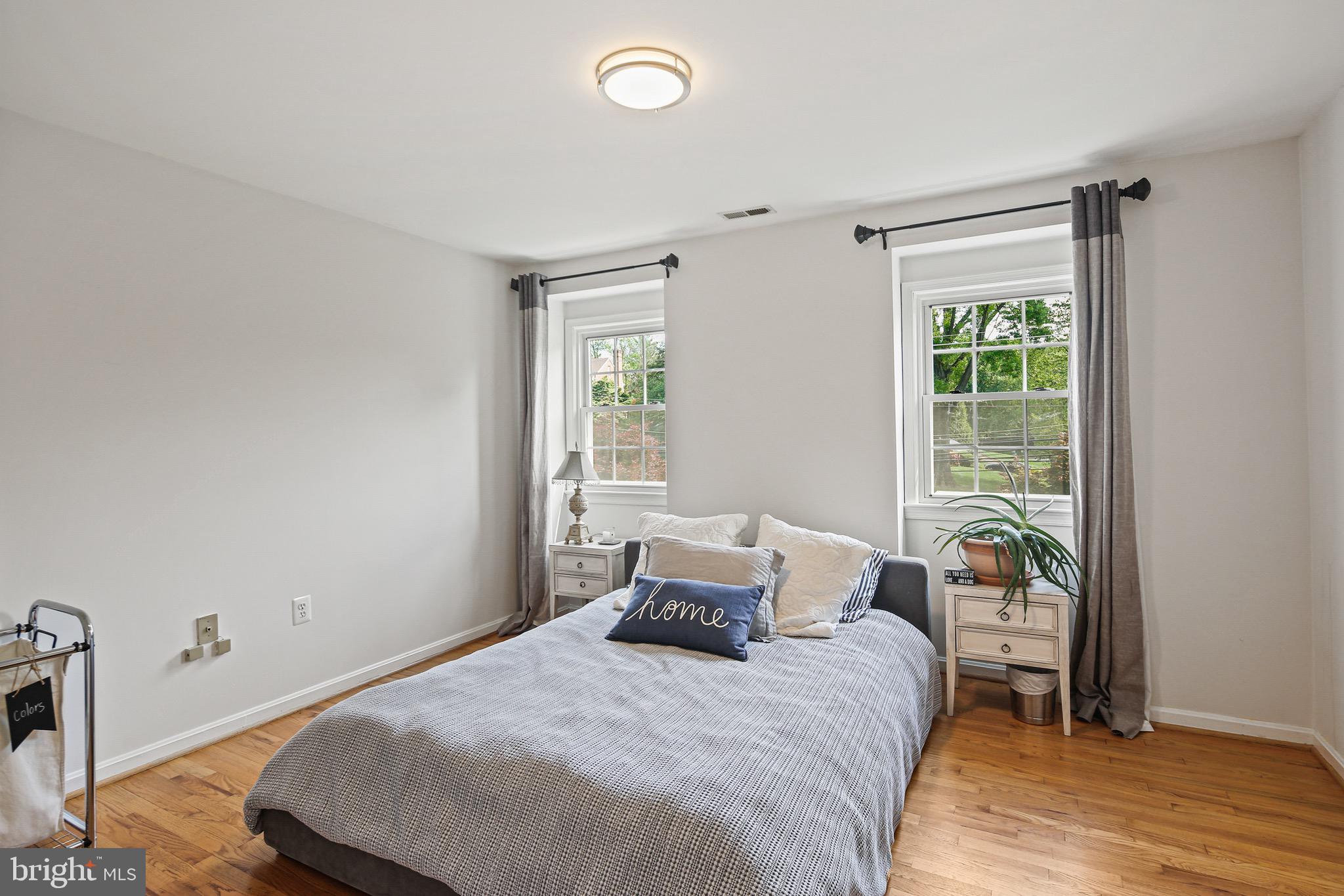 MCAULEY PARK - Residential