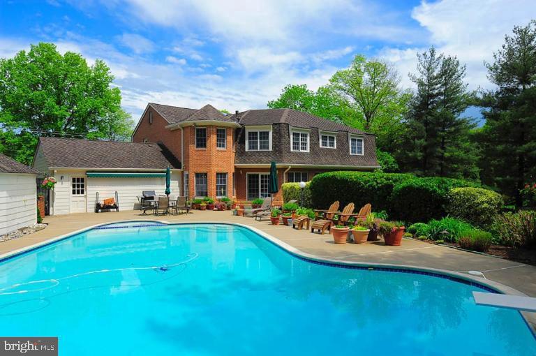 MCAULEY PARK - Residential