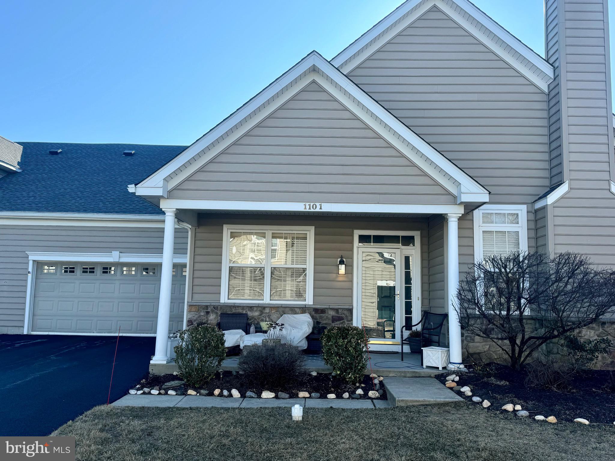 VILLAGES AT HILLVIEW - Residential