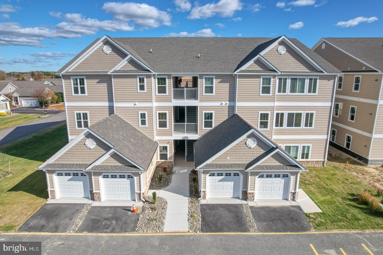 HEARTHSTONE MANOR - Residential