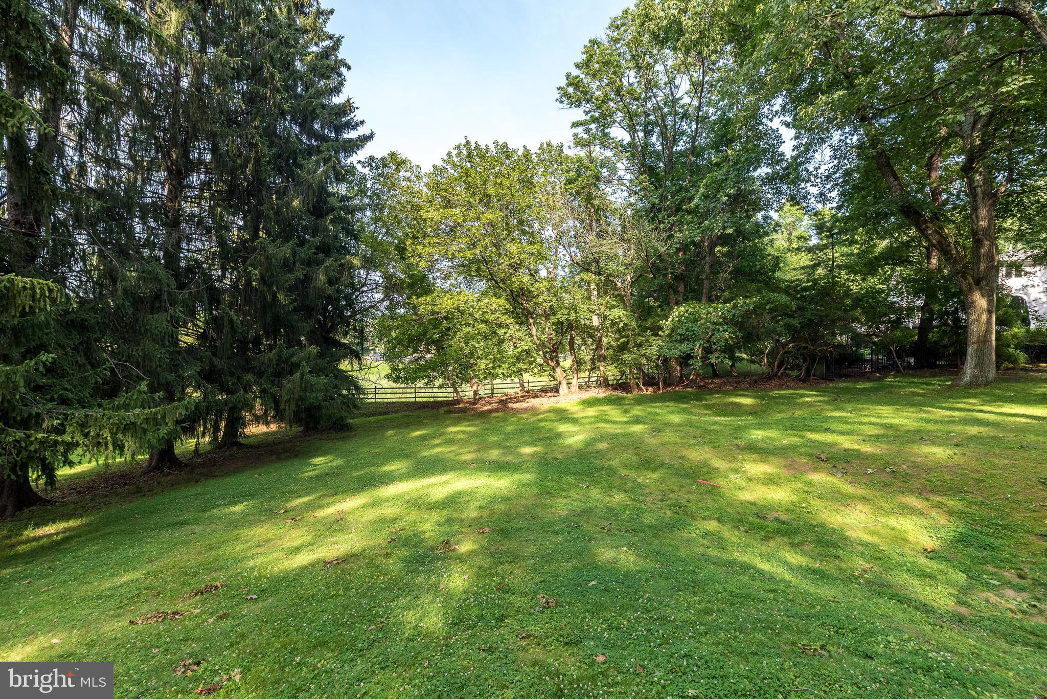 LAFAYETTE HILL - Residential