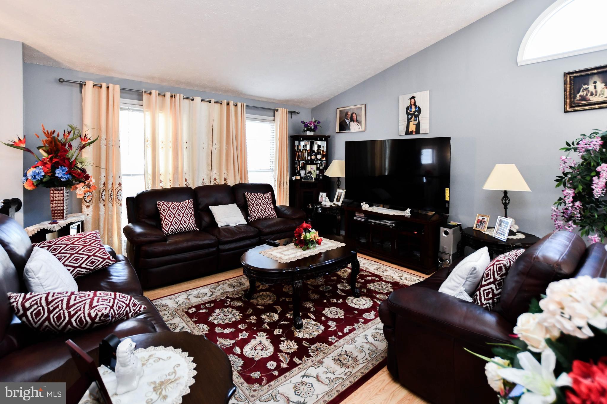 KINGS WOODS - Residential
