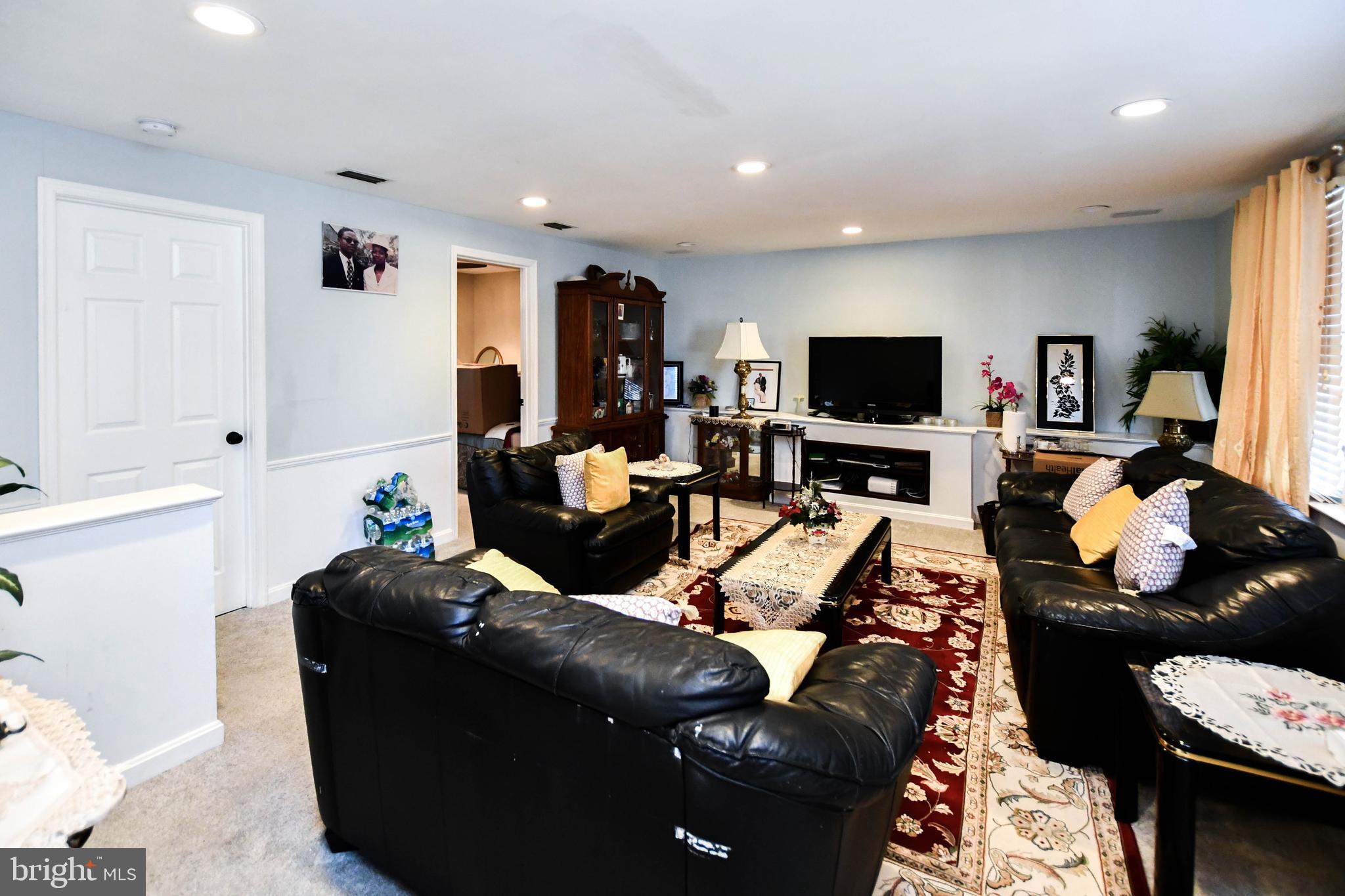 KINGS WOODS - Residential