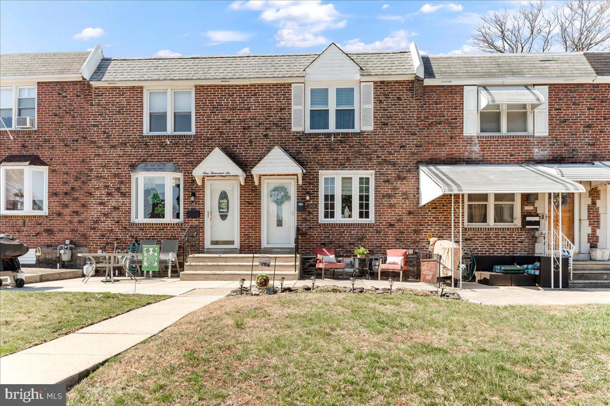 Stunning townhome in Briarcliffe is waiting for you to make it your home!   This property has been meticulously maintained and updated over the years, including all new windows.  The main floor features a living room, dining area with refinished hardwood floors and a beautiful kitchen with  plenty of counter space and cabinets along with custom lighting.  Sliding glass doors lead to the Trex deck with a view of the yard and nearby park.    Upstairs, you'll find three bedrooms and the hall bath.   The full finished basement is simply amazing and offers so much more living and entertaining space as well as ample storage and a half bath.  Out back, you'll find parking below the deck, additional parking and the fenced yard with a shed.  So make your appointment and see for yourself all that 1008 Brookwood Lane has to offer!