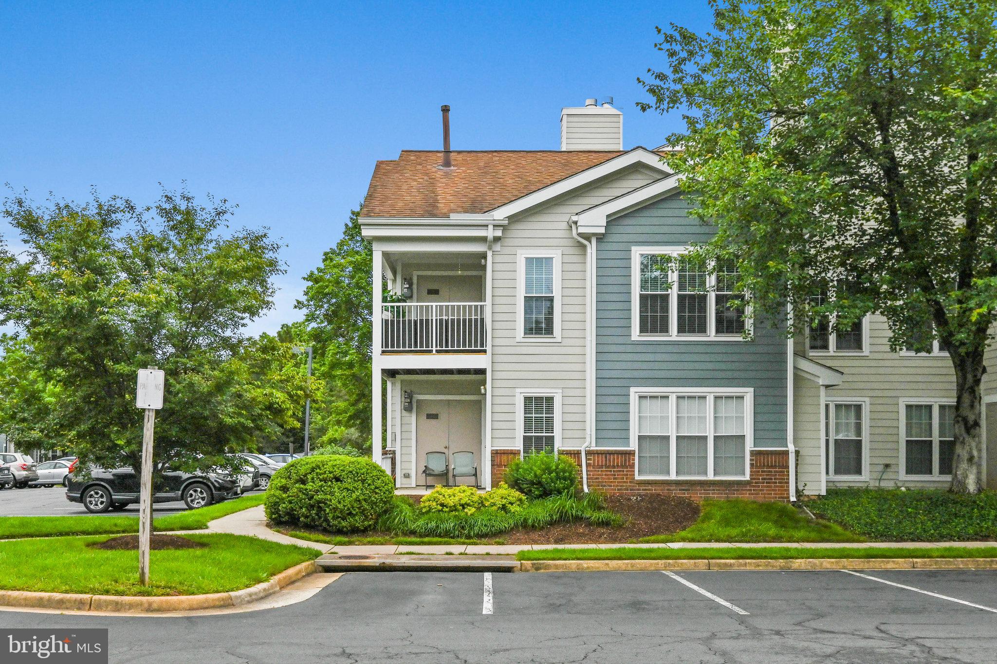 ASHBURN FARM - Residential Lease