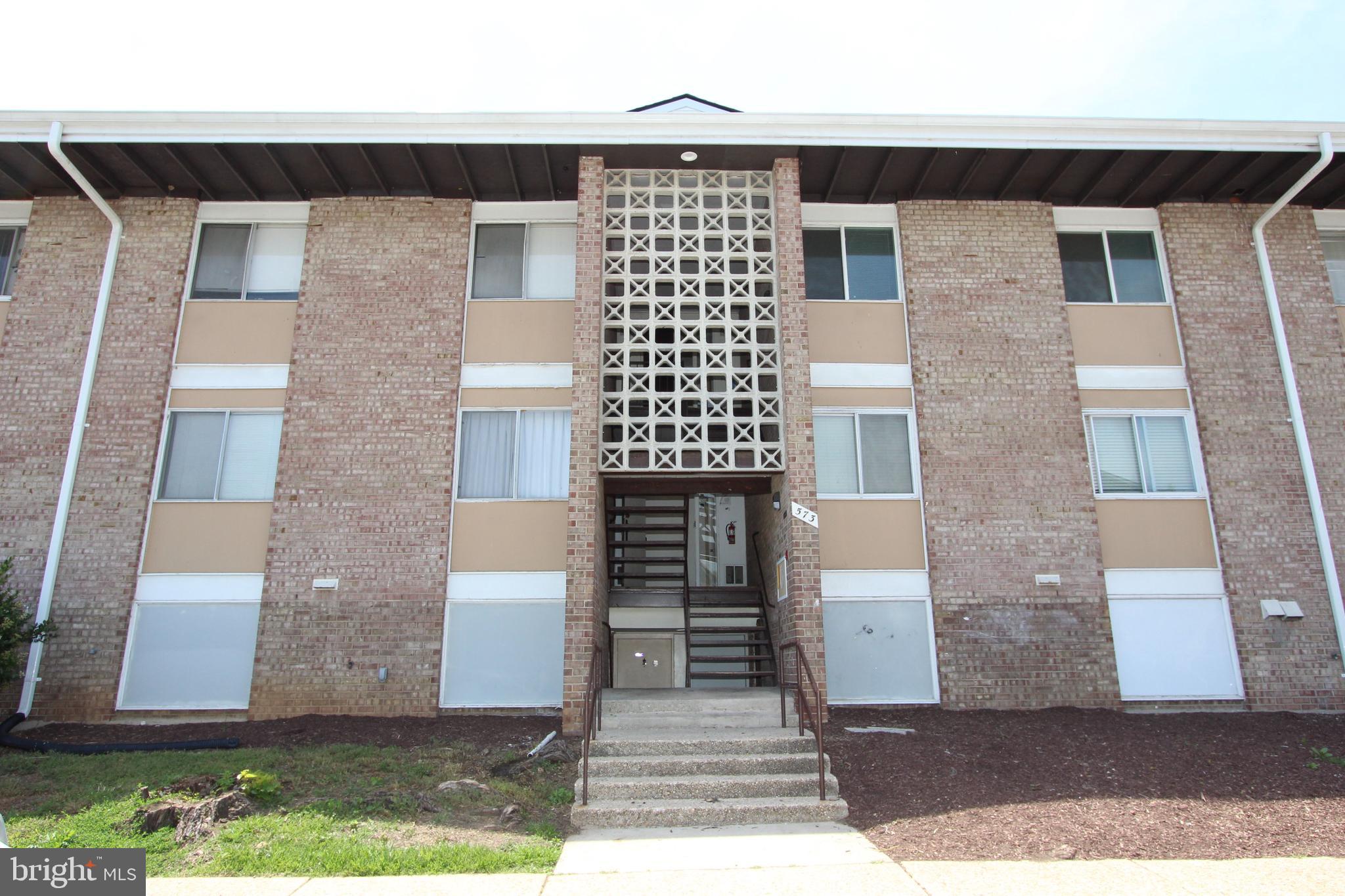 Introducing a charming top-floor unit located in the heart of Oxon Hill — 573 Wilson Bridge Dr #C2. This move-in-ready 2 bedroom, 1 bathroom condo boasts approximately 894 square feet, featuring an open-concept layout. The kitchen has been updated with modern cabinets and granite countertops, and new flooring throughout, while the entire unit has been renovated for improved natural light and flow. A private balcony overlooking lush greenery is perfect for morning coffee or evening relaxation. The community offers great amenities and is conveniently located near the National Harbor's vibrant dining and shopping scene, with excellent commuting options. This property is perfect for first-time buyers or as a rental investment.
Contact co-listing agent for any question or information.