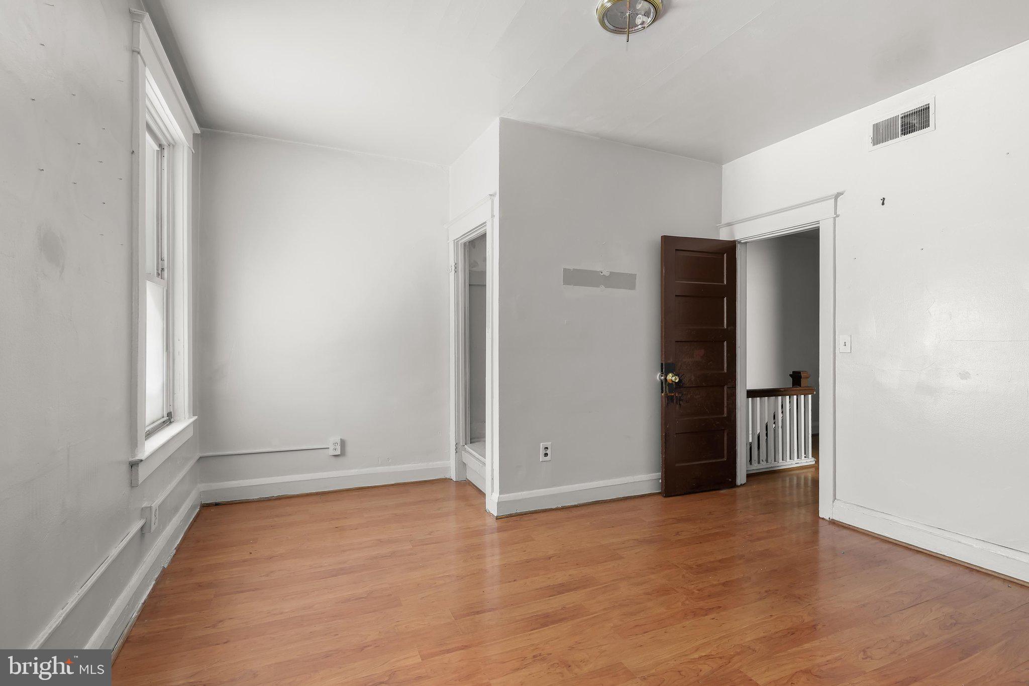 GREEKTOWN - Residential