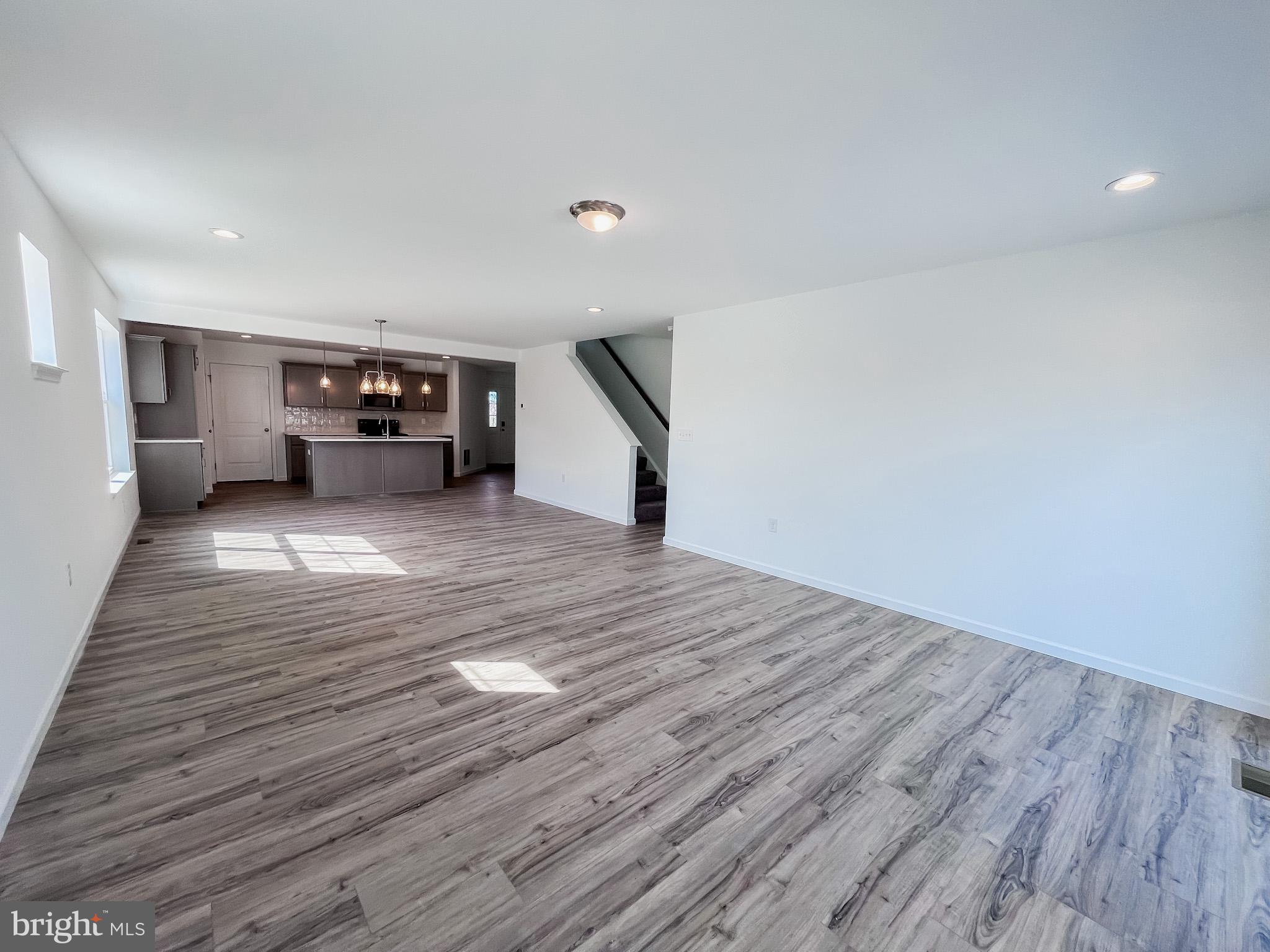 STONE MILL ESTATES - Residential