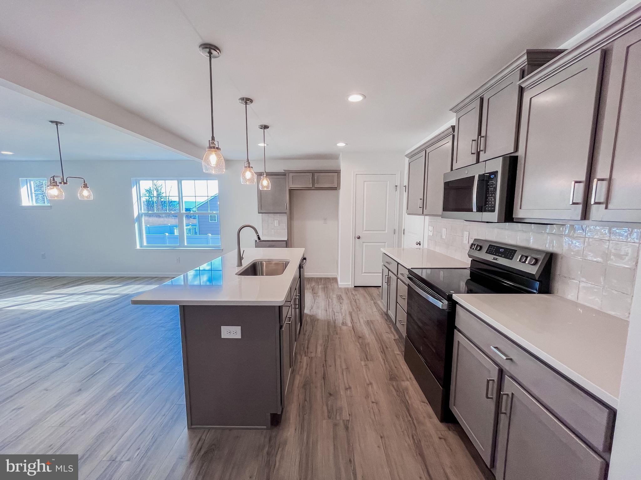 STONE MILL ESTATES - Residential