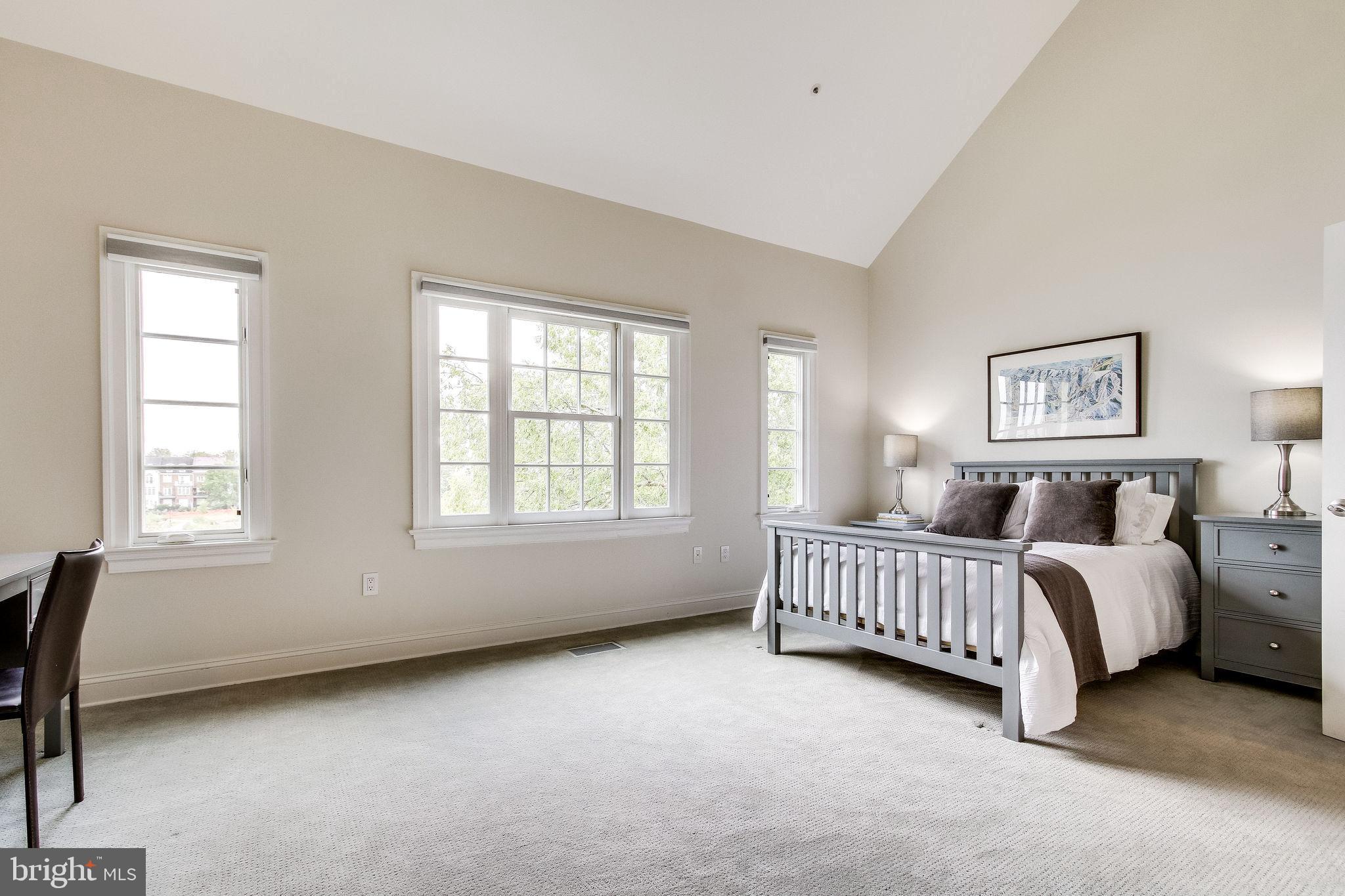 HARBORSIDE - Residential