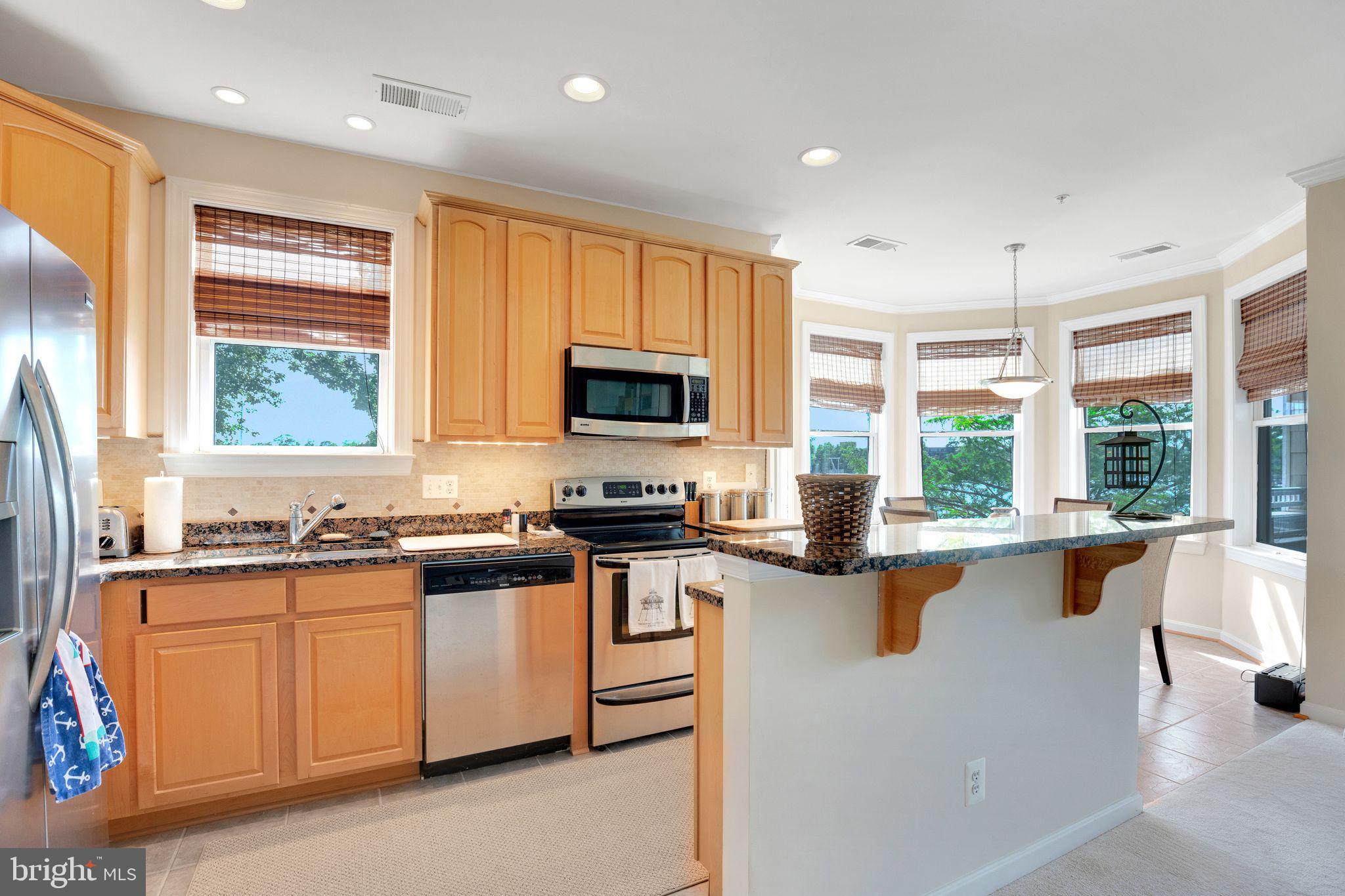 OYSTER BAY CONDOMINIUMS - Residential