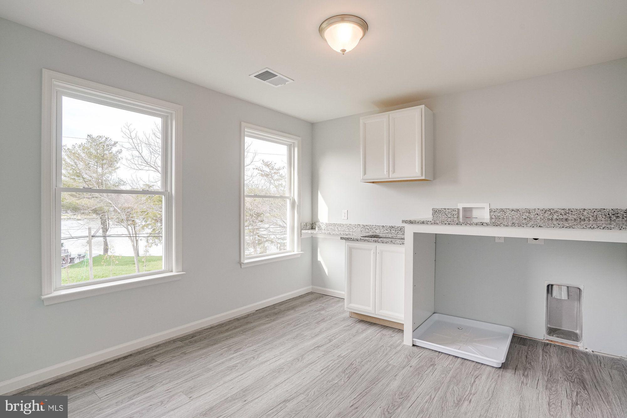 CENTREVILLE - Residential