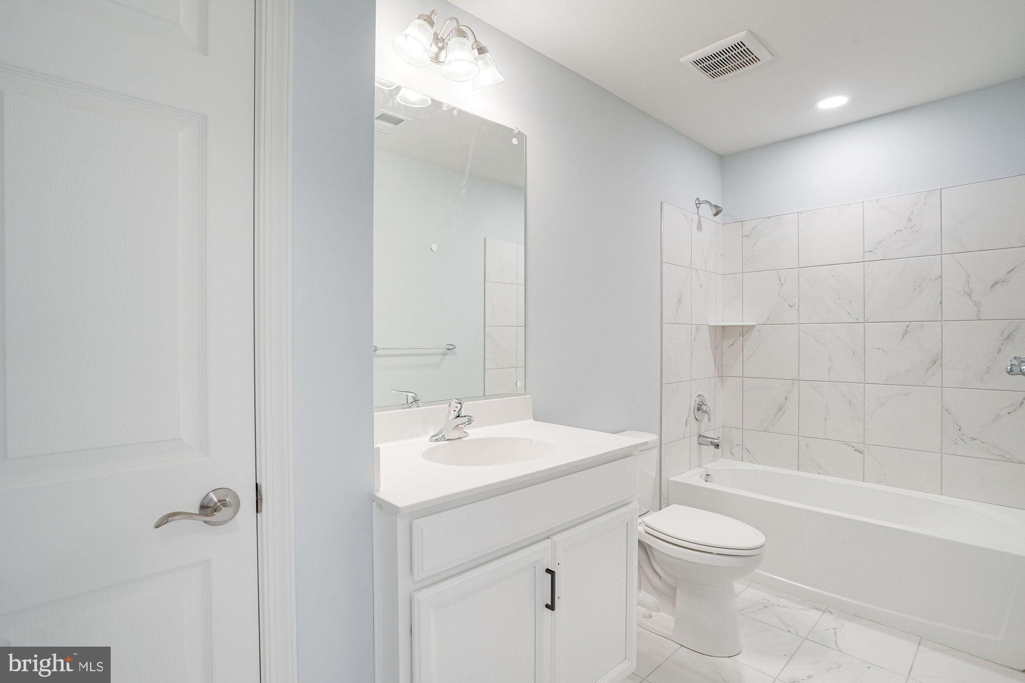 CENTREVILLE - Residential