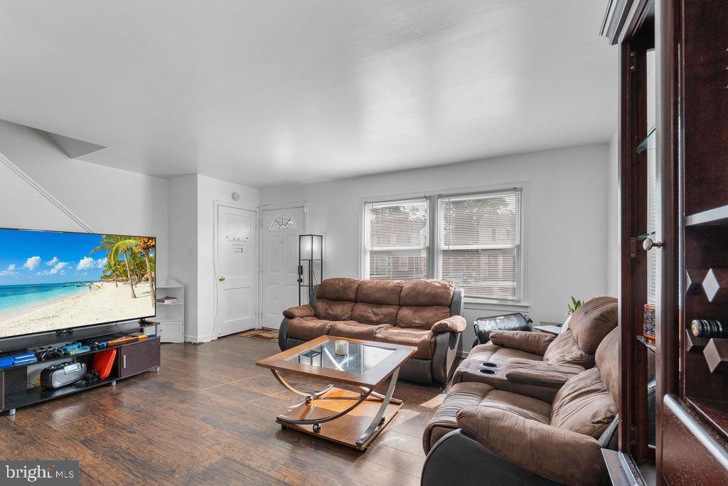 OXON HILL - Residential