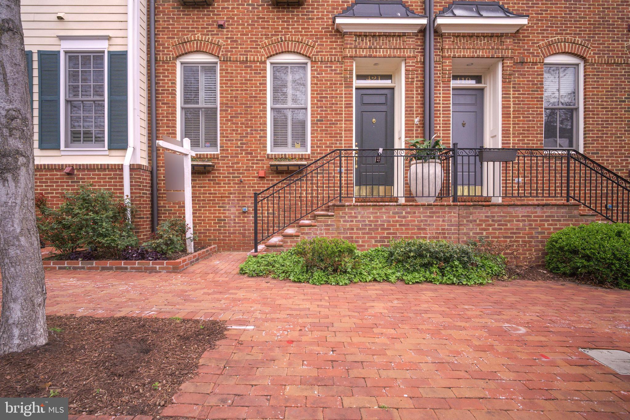 CHATHAM SQUARE - Residential