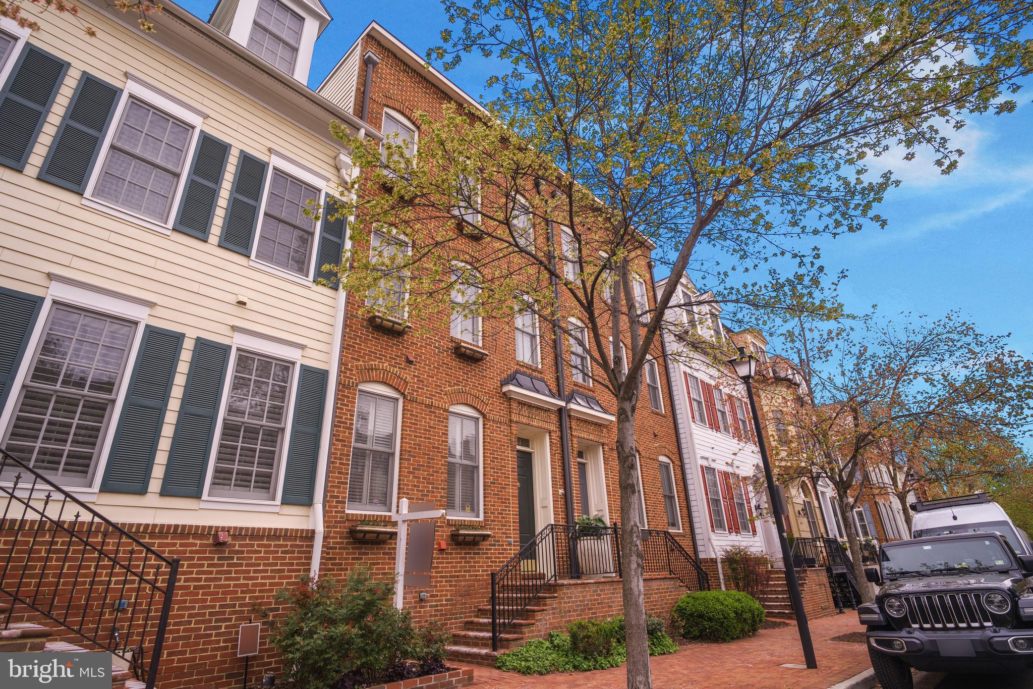 CHATHAM SQUARE - Residential
