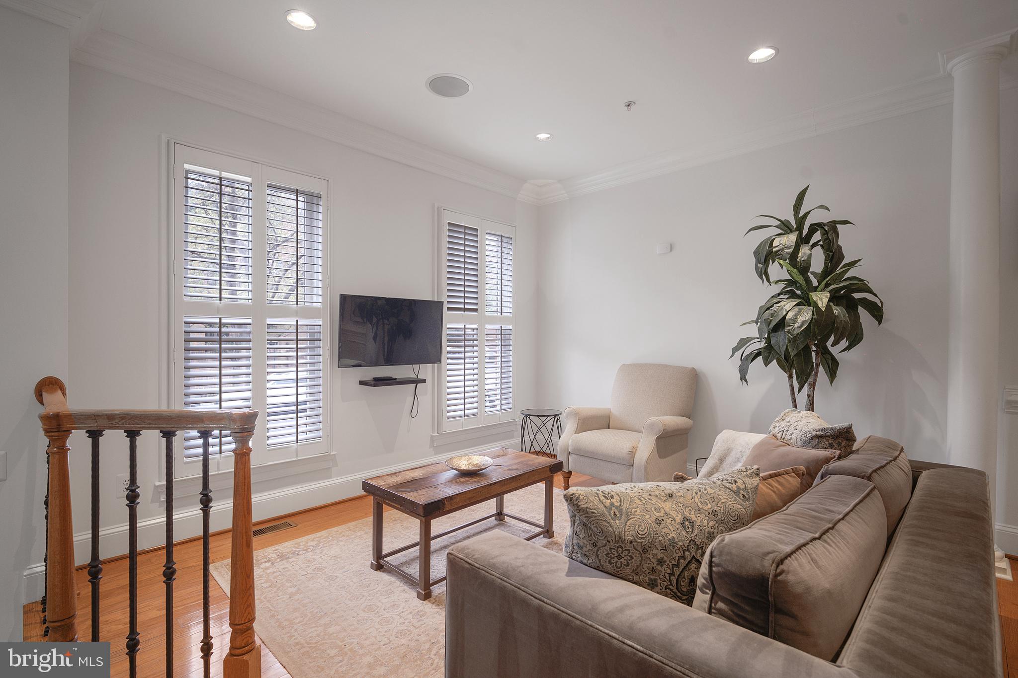 CHATHAM SQUARE - Residential