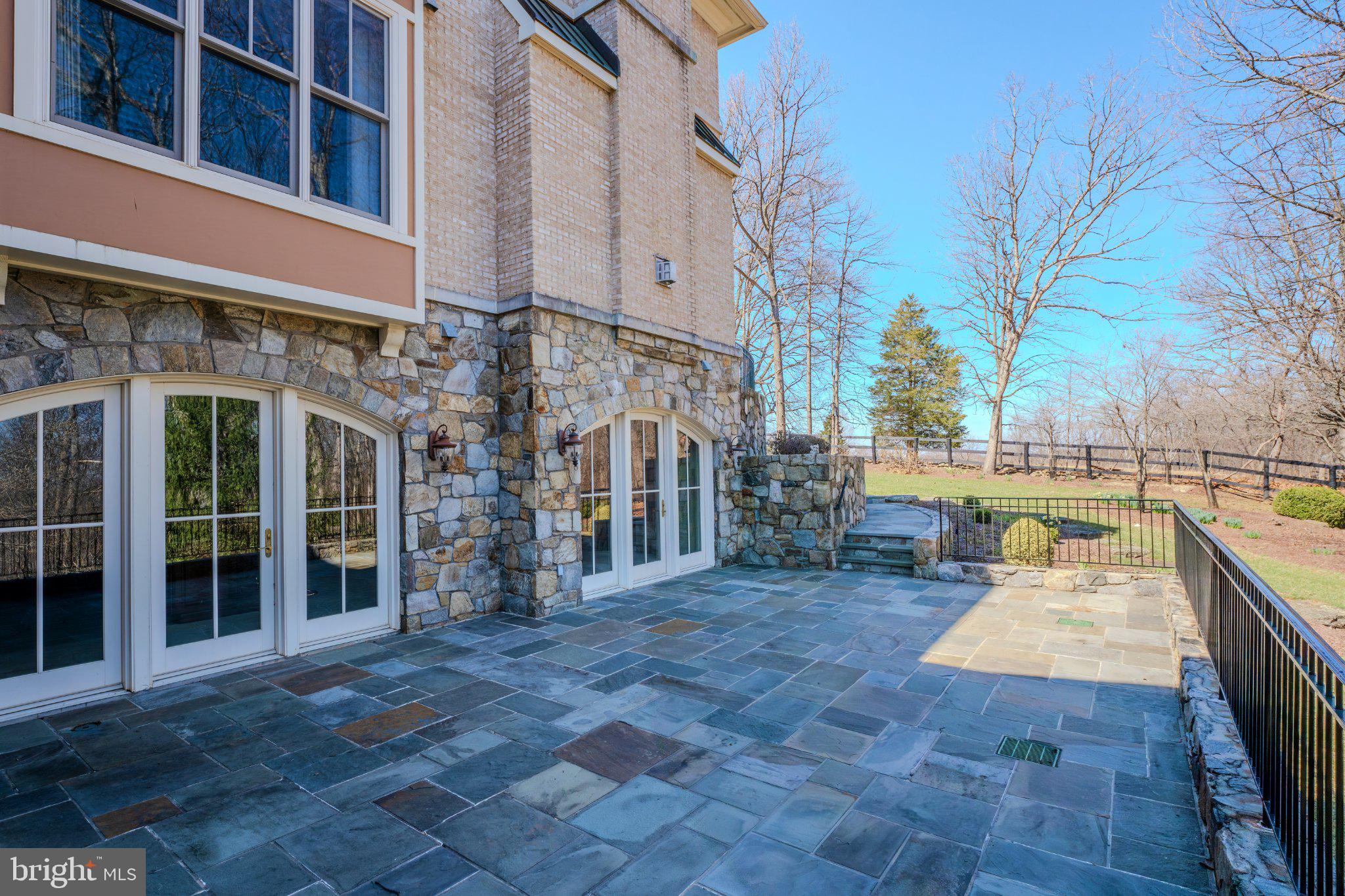 BEACON HILL - Residential