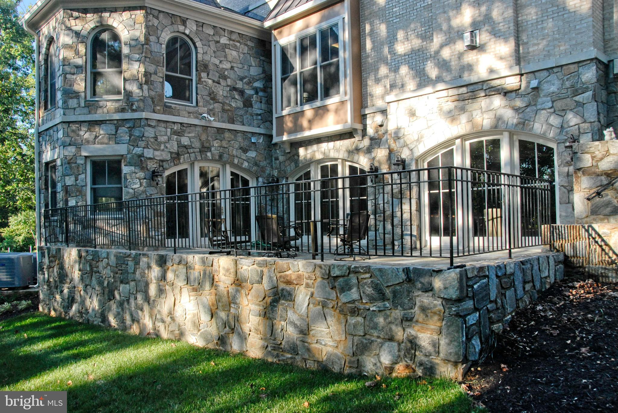 BEACON HILL - Residential