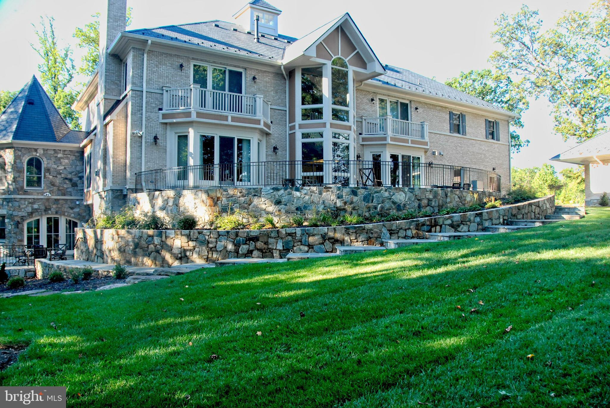 BEACON HILL - Residential