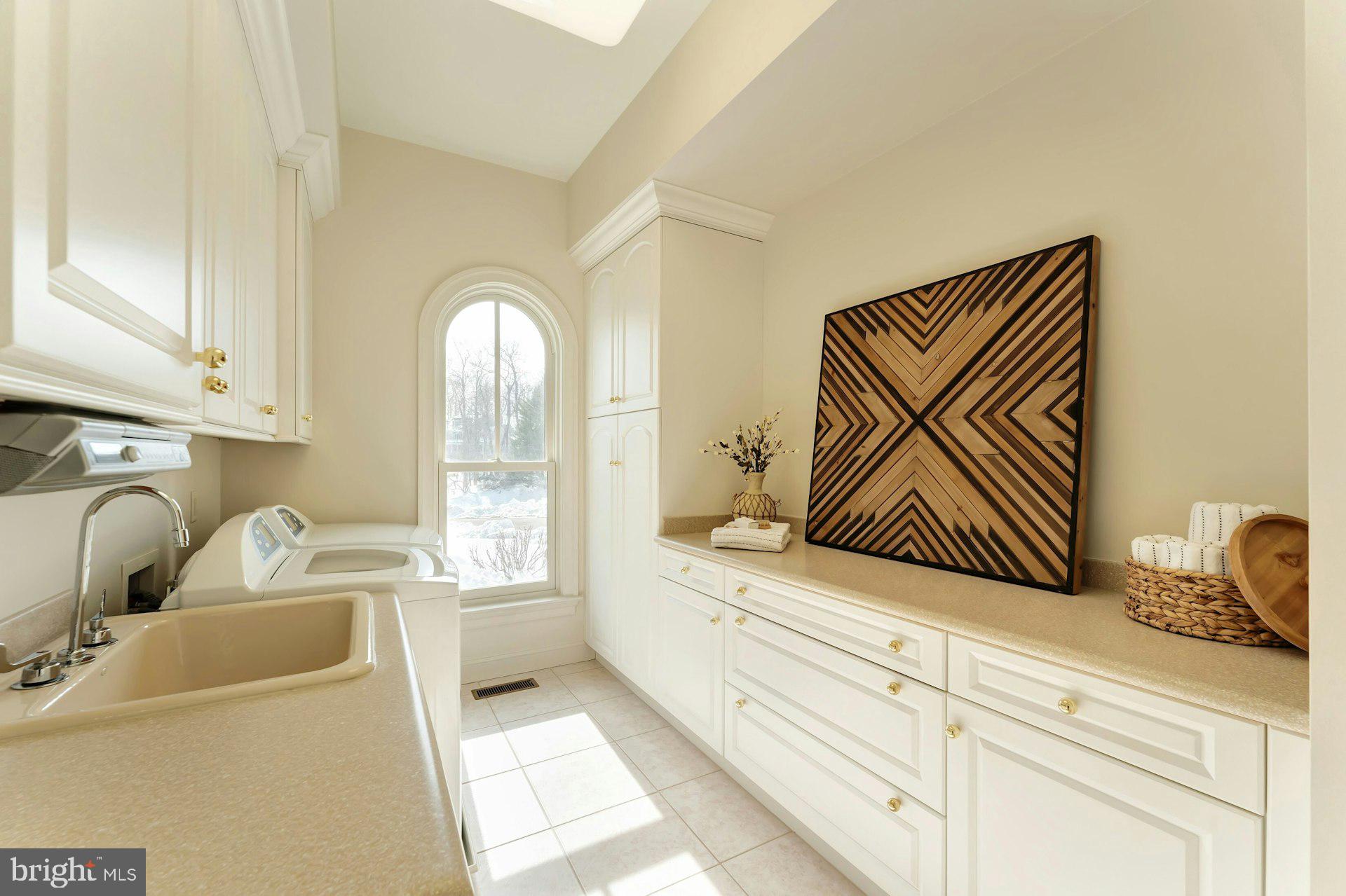 BEACON HILL - Residential