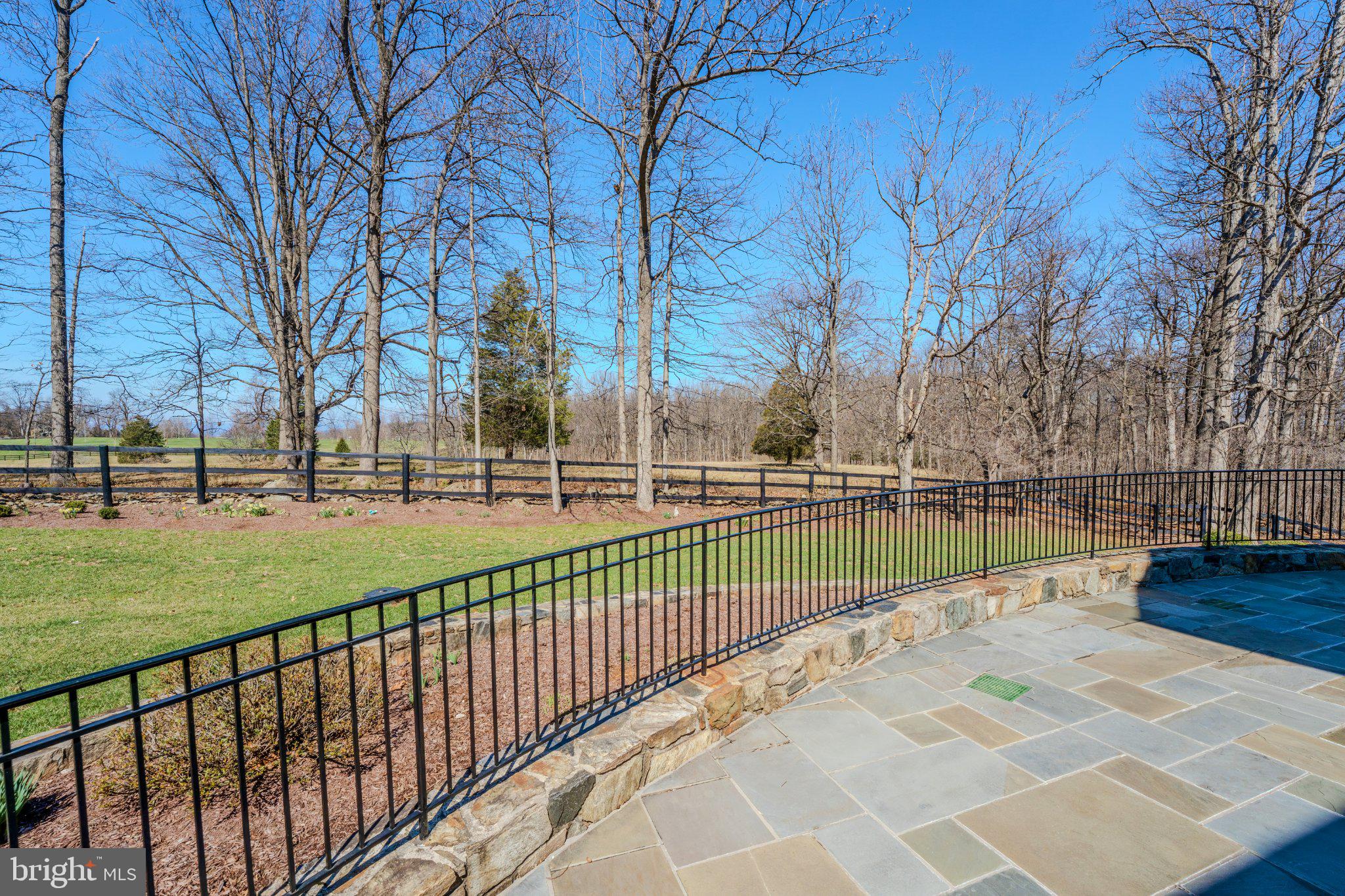 BEACON HILL - Residential