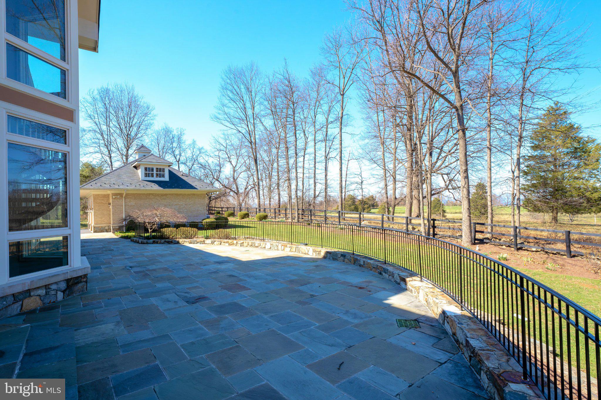 BEACON HILL - Residential