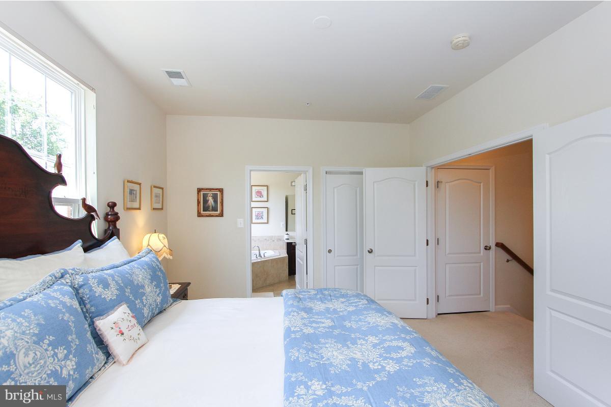 GATEWAY COMMONS - Residential