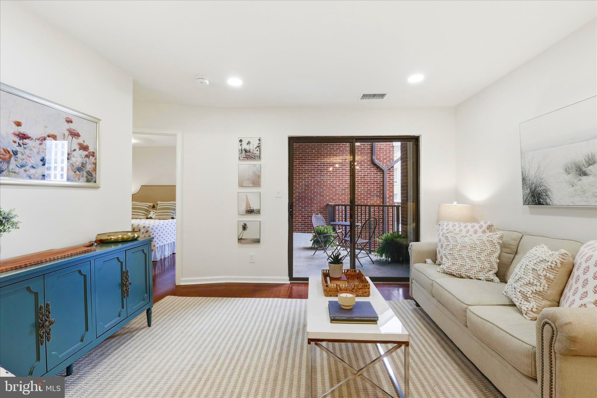 SUMMERWALK - Residential